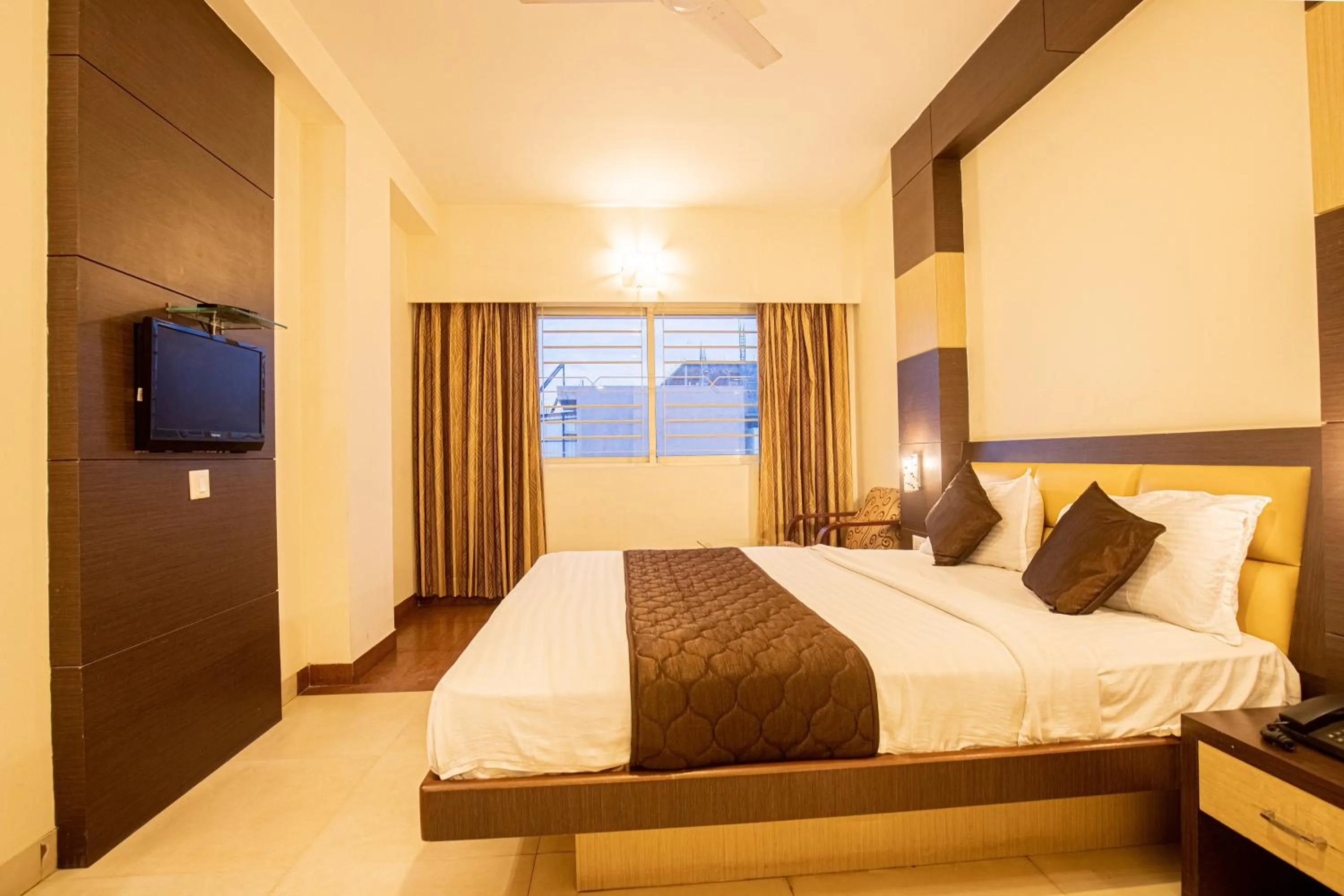 Bedroom, Bed in Sri Krishna Palace