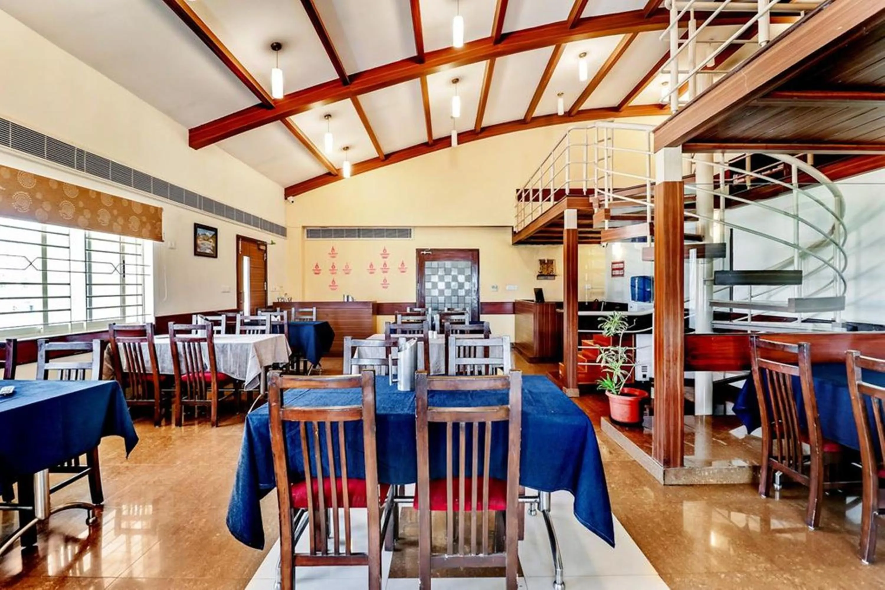 Restaurant/places to eat in Sri Krishna Palace