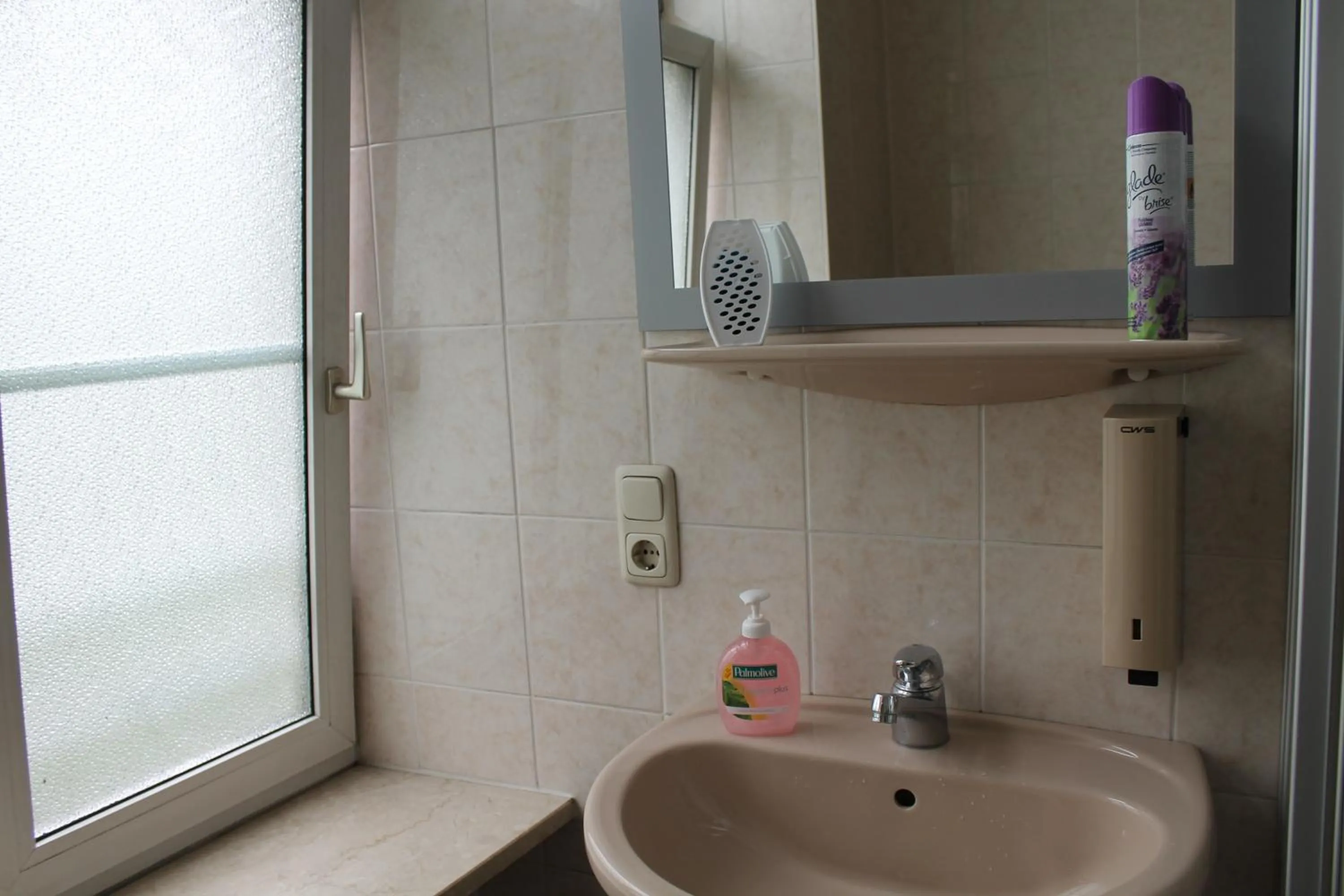 Bathroom in Pension Locarno