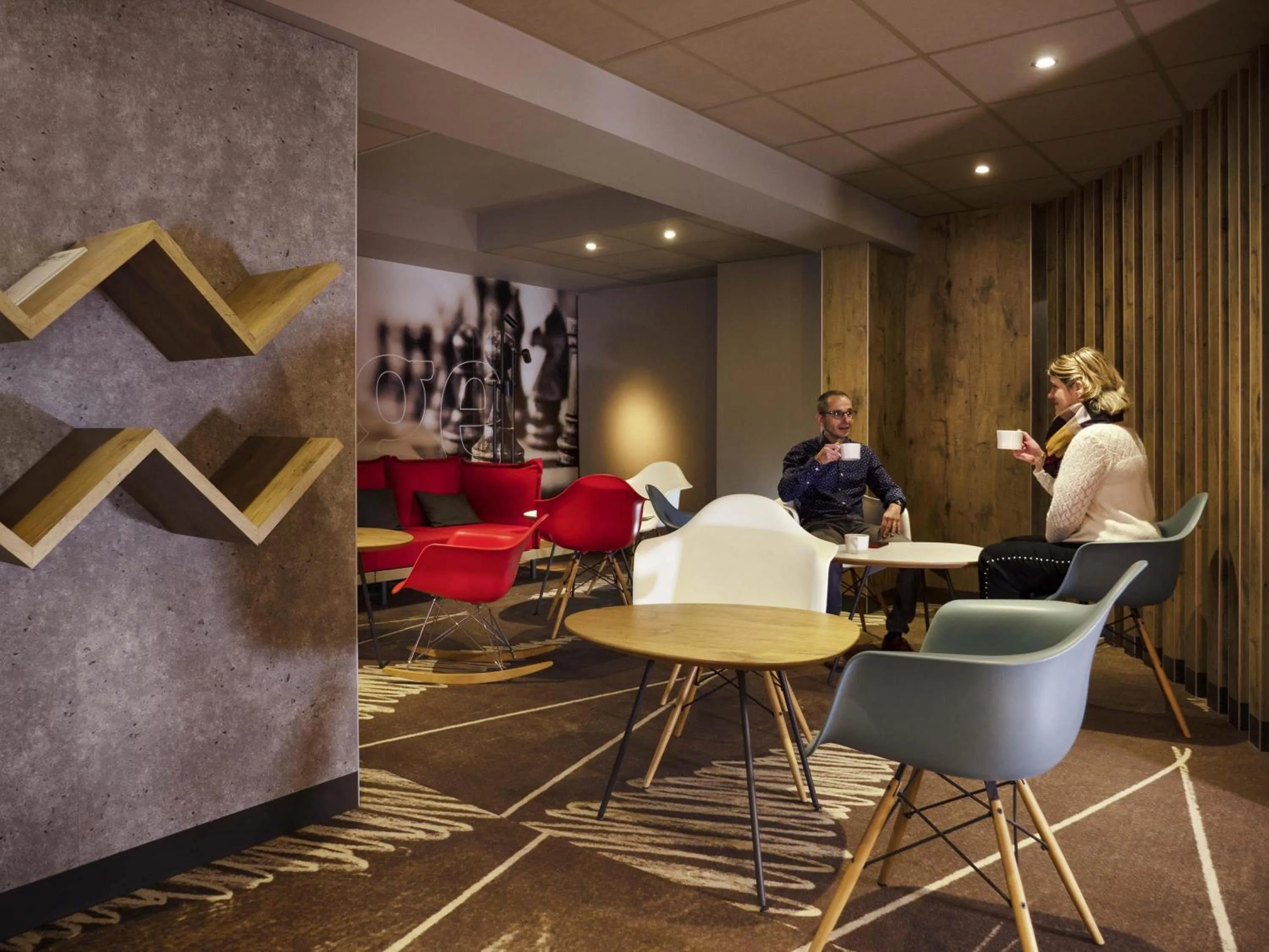 Lounge or bar in ibis Arles