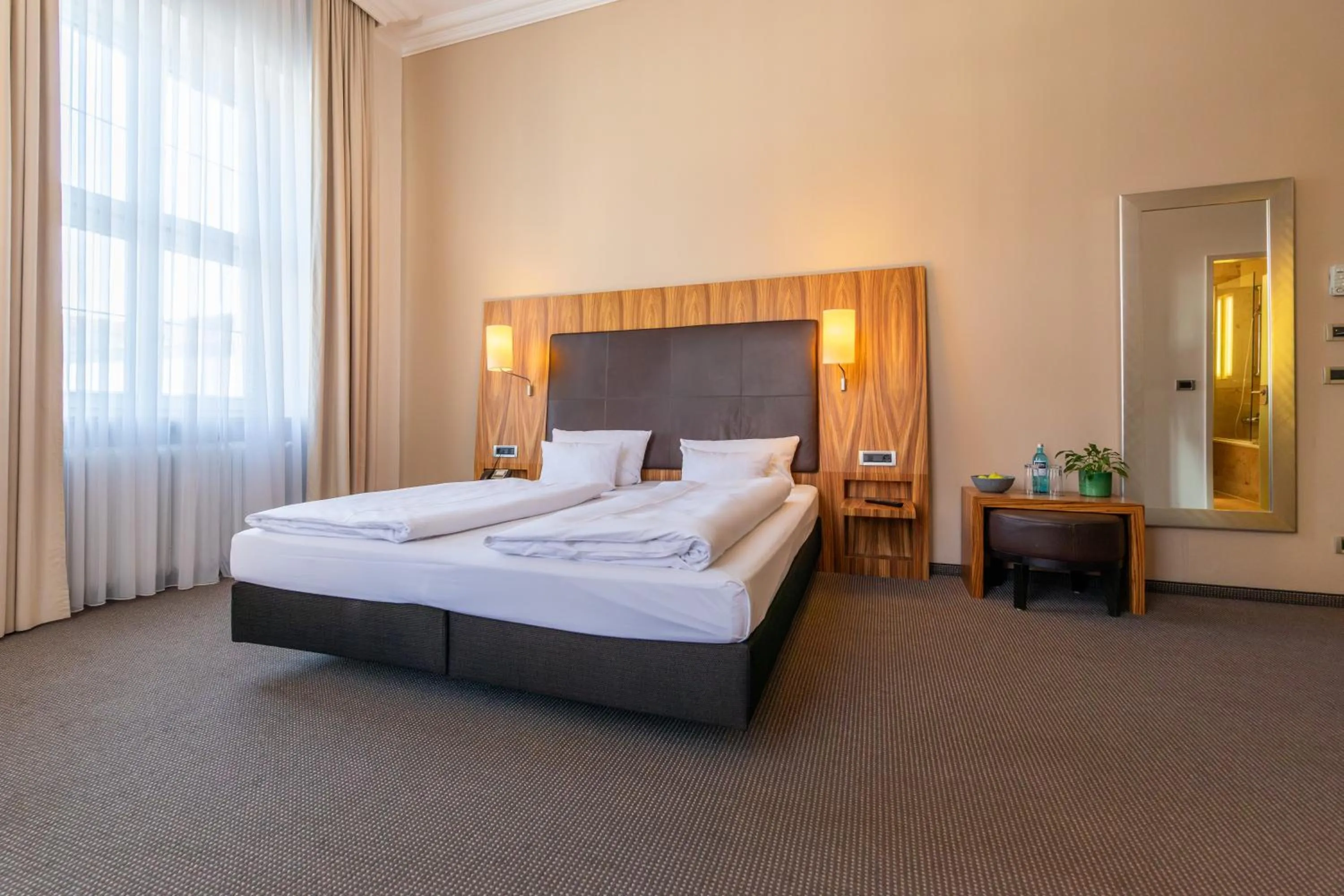 Bed in Herzogshof - Boutique-Hotel am Dom
