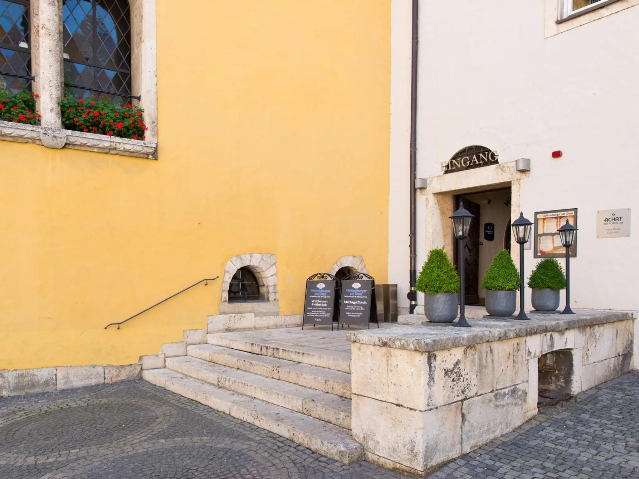 Facade/entrance in Herzogshof - Boutique-Hotel am Dom