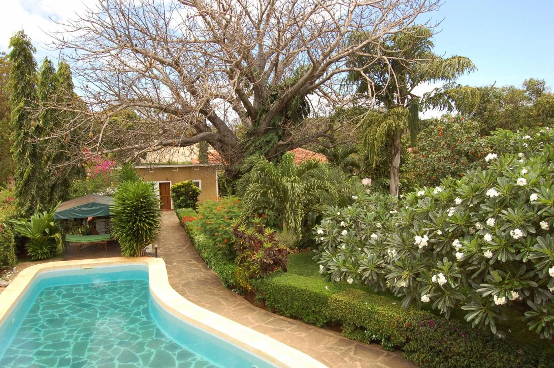 Garden in JoysVilla Family Holiday Home