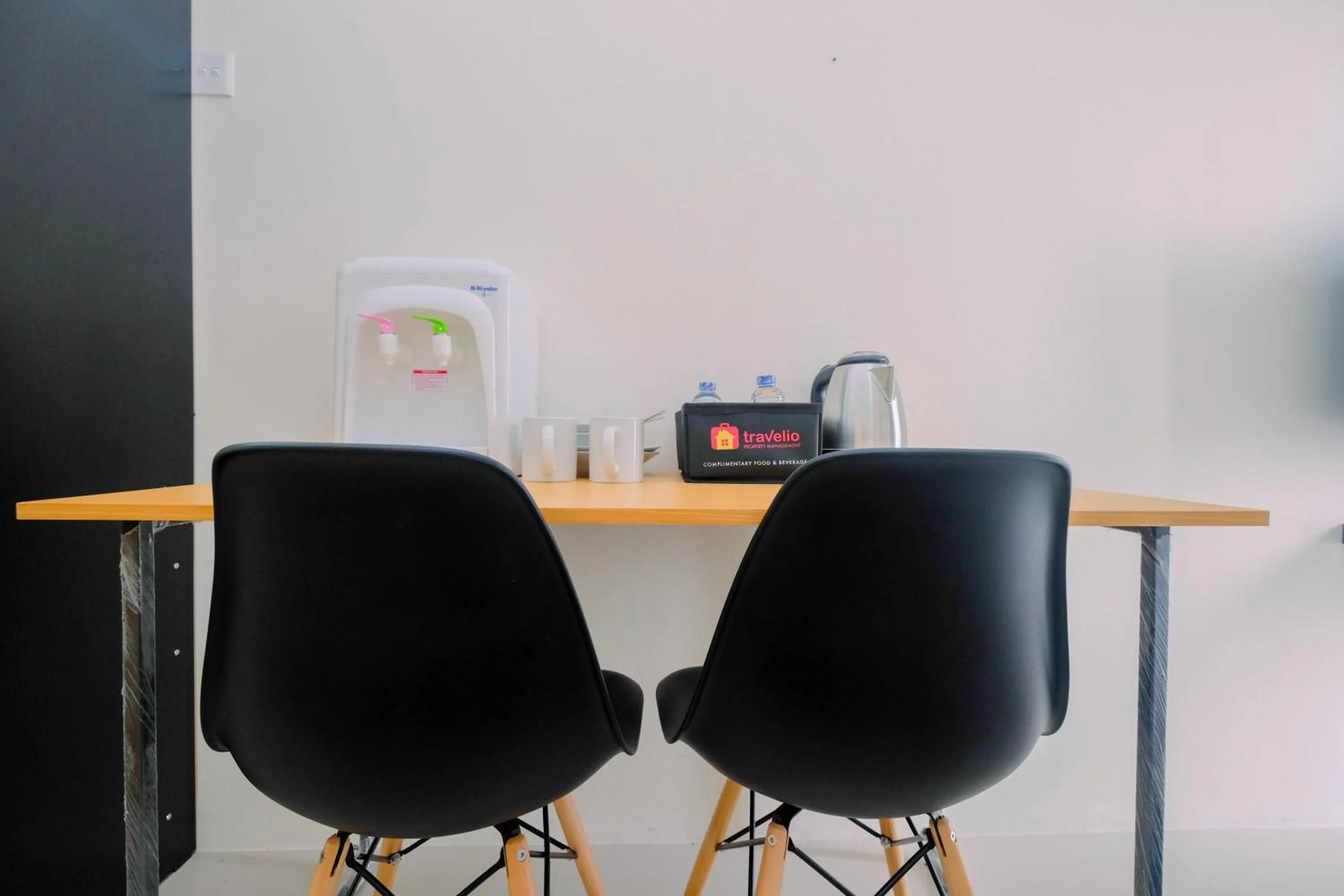 Comfy Studio Bogorienze Apartment near The Jungle Fest By Travelio