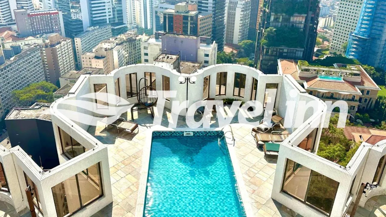 Swimming pool in Travel Inn Premium Flats Paulista Wall Street