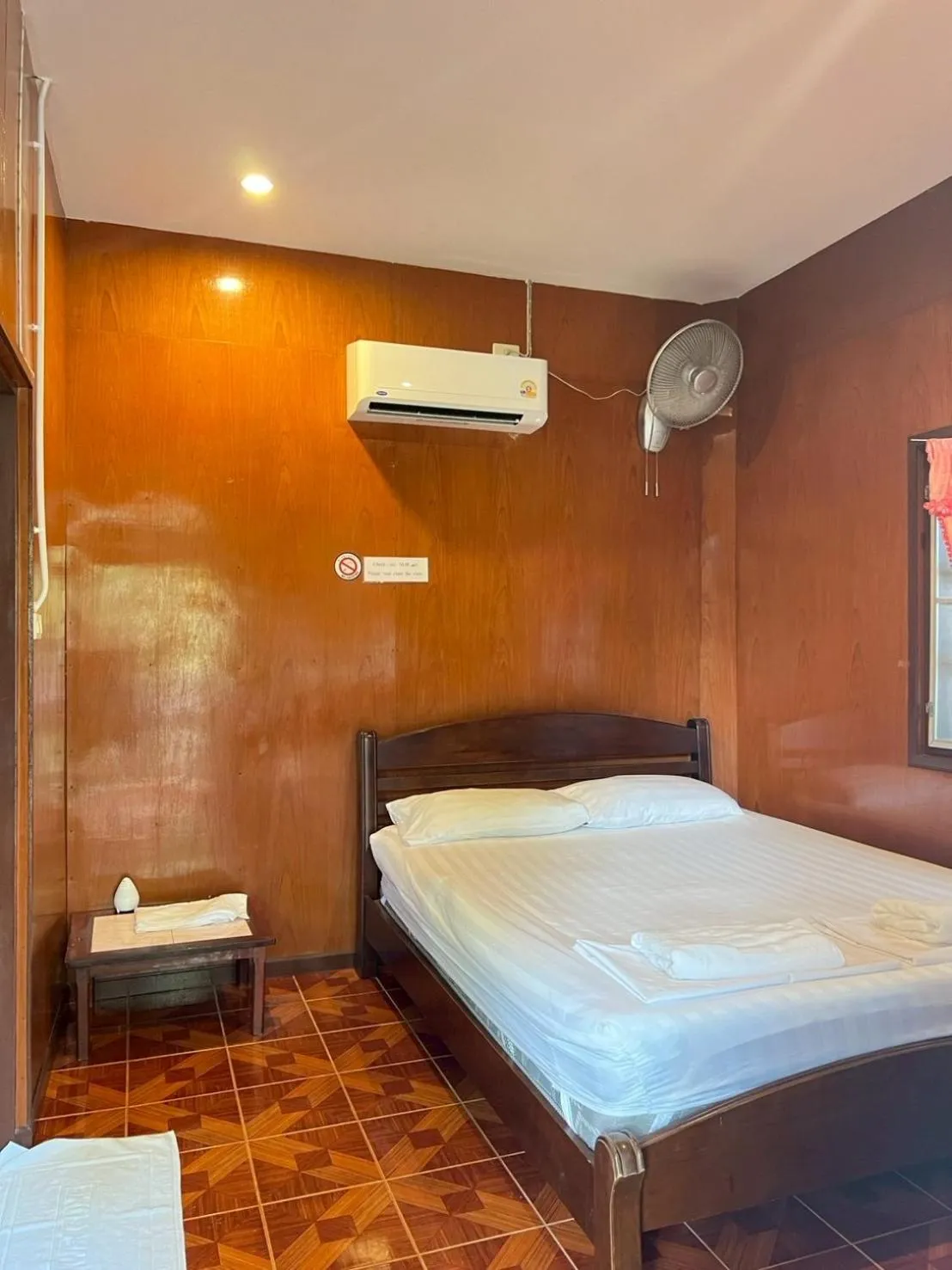 Bed in Silver Beach Bungalow