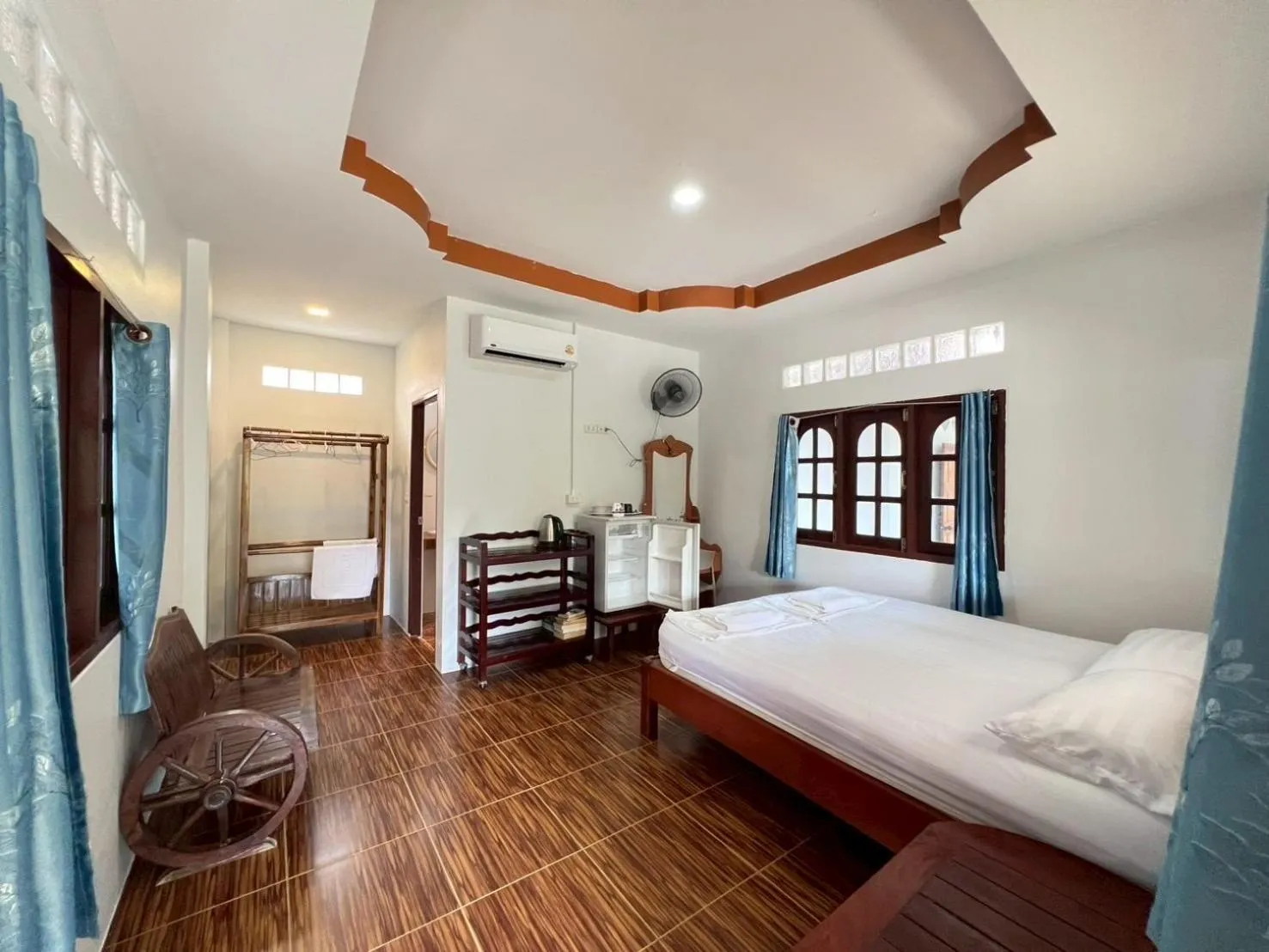 Bed in Silver Beach Bungalow