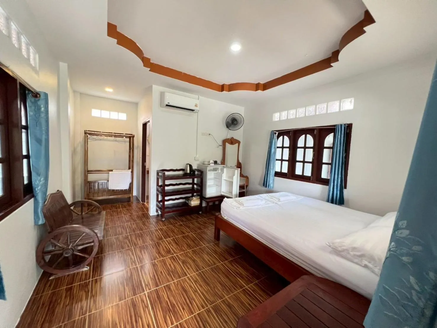 Bed in Silver Beach Bungalow