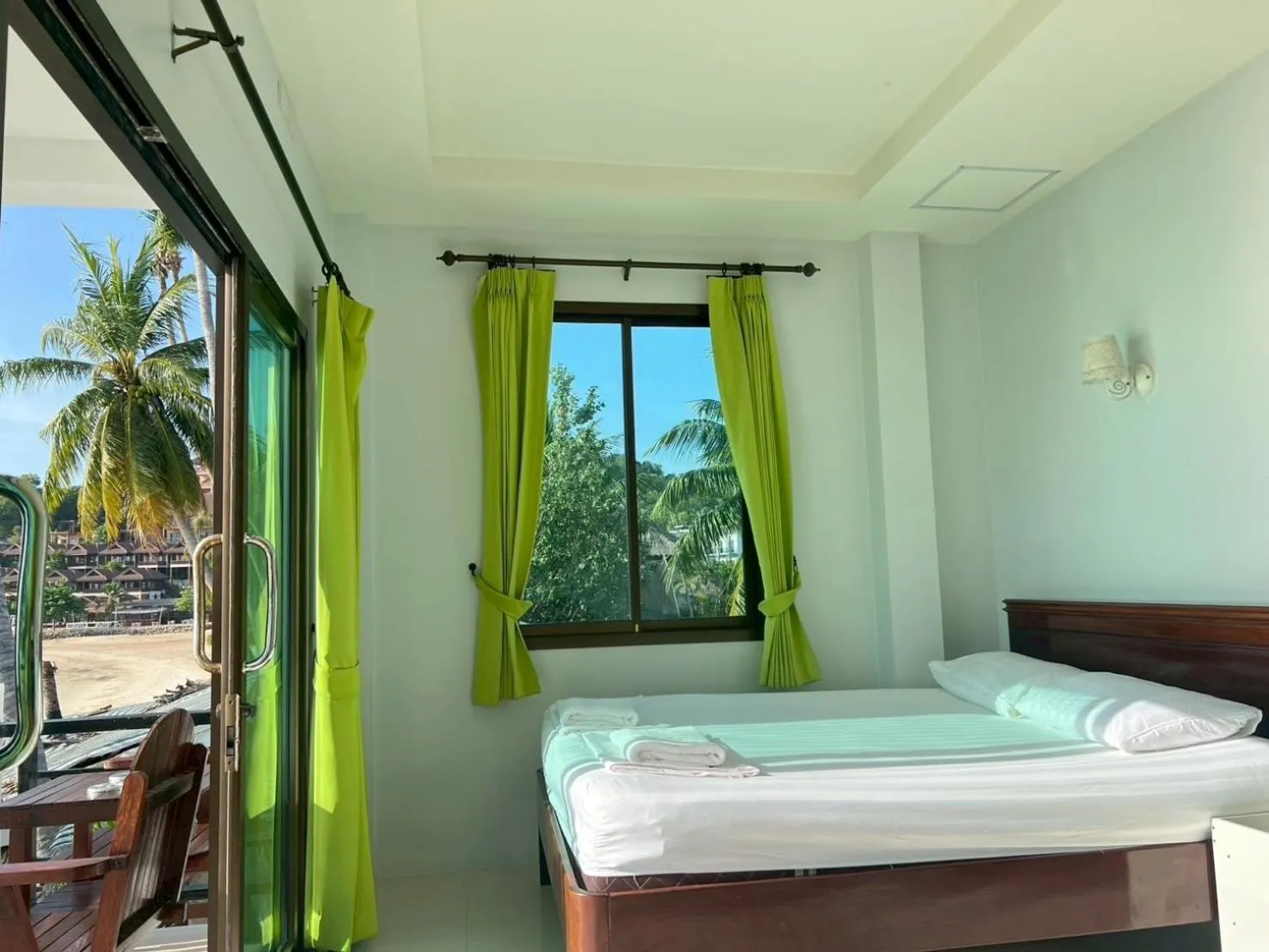 Bed in Silver Beach Bungalow