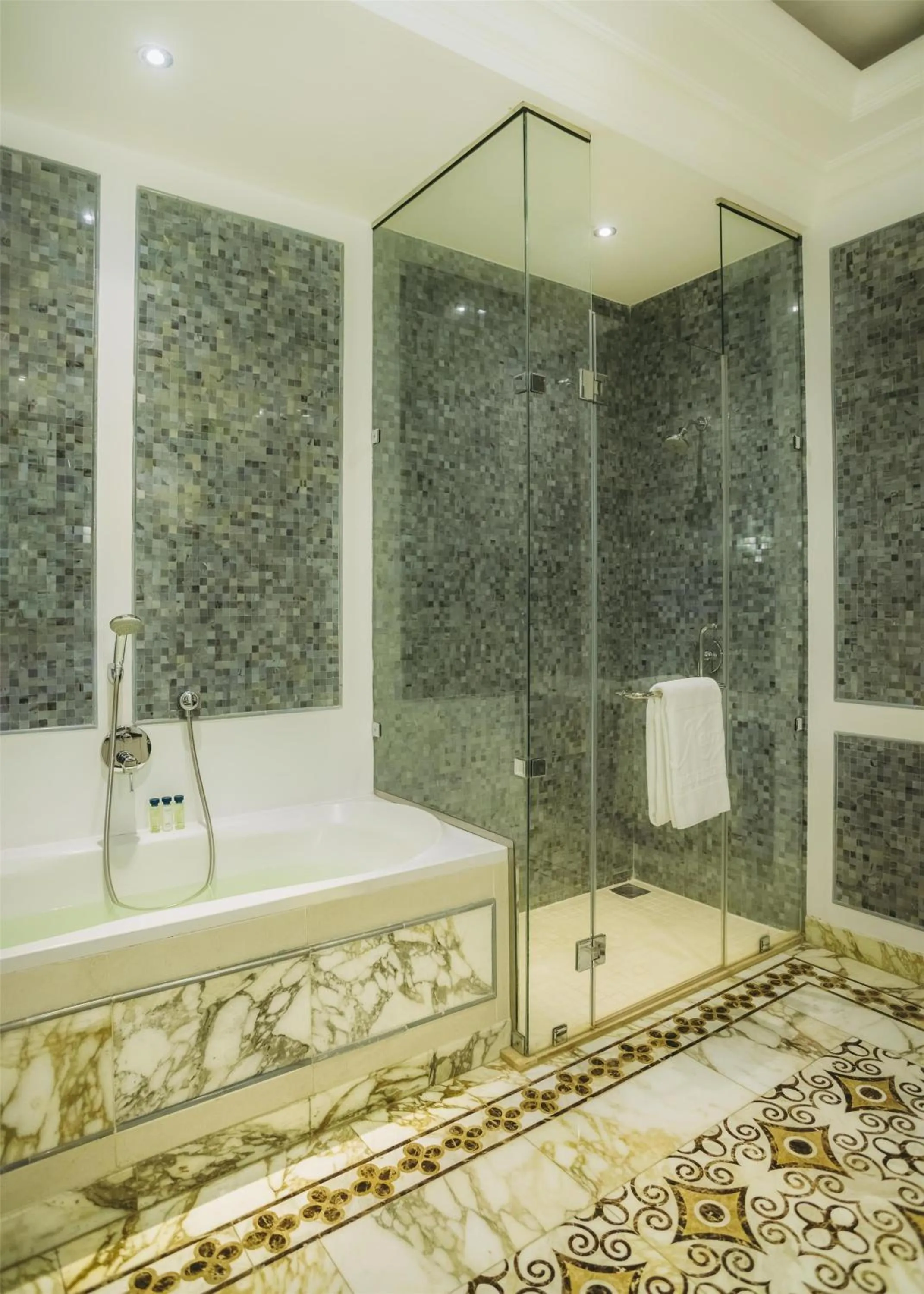 Bathroom in Villa Rosa Kempinski