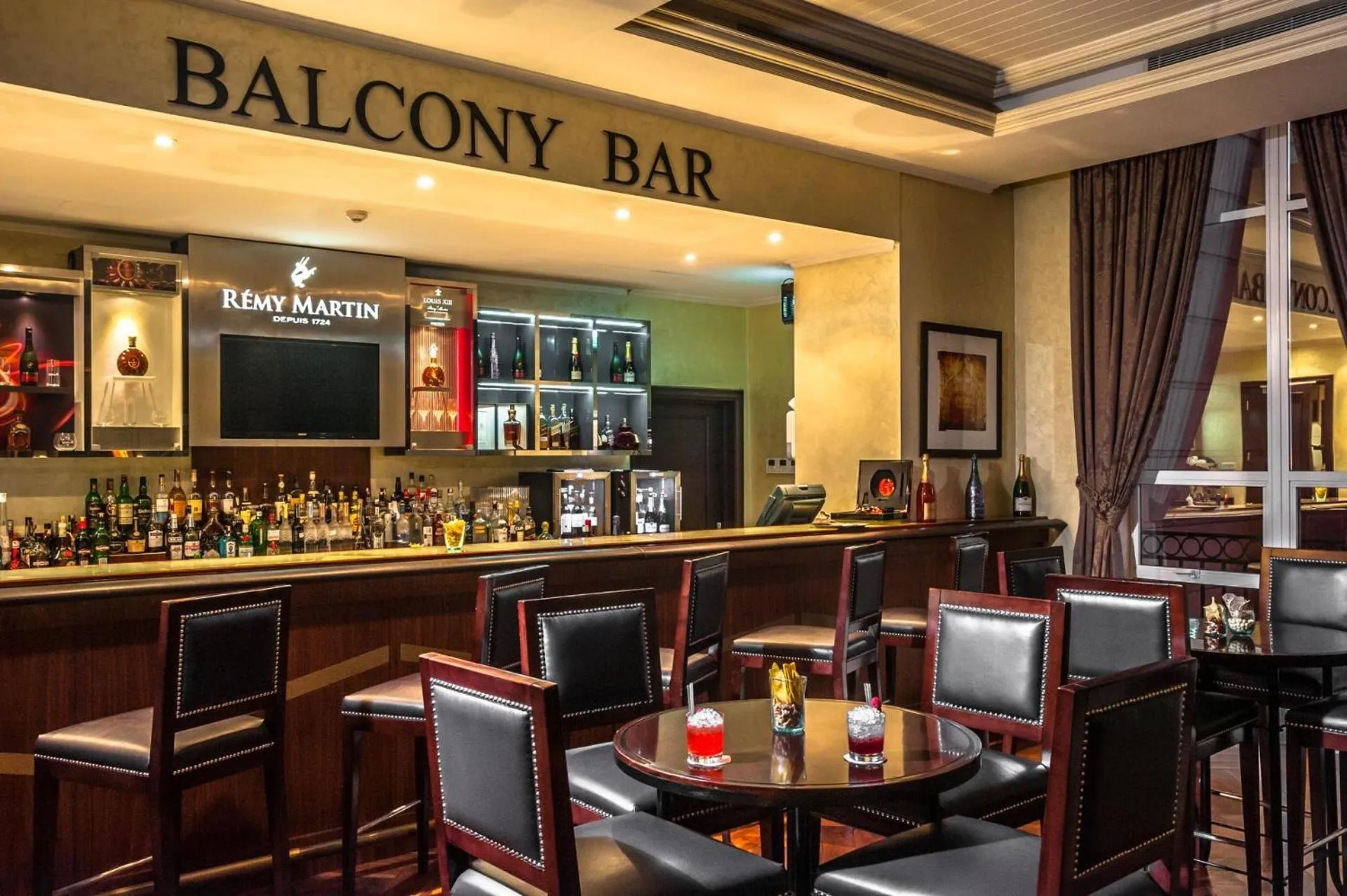 Lounge or bar in Villa Rosa Kempinski