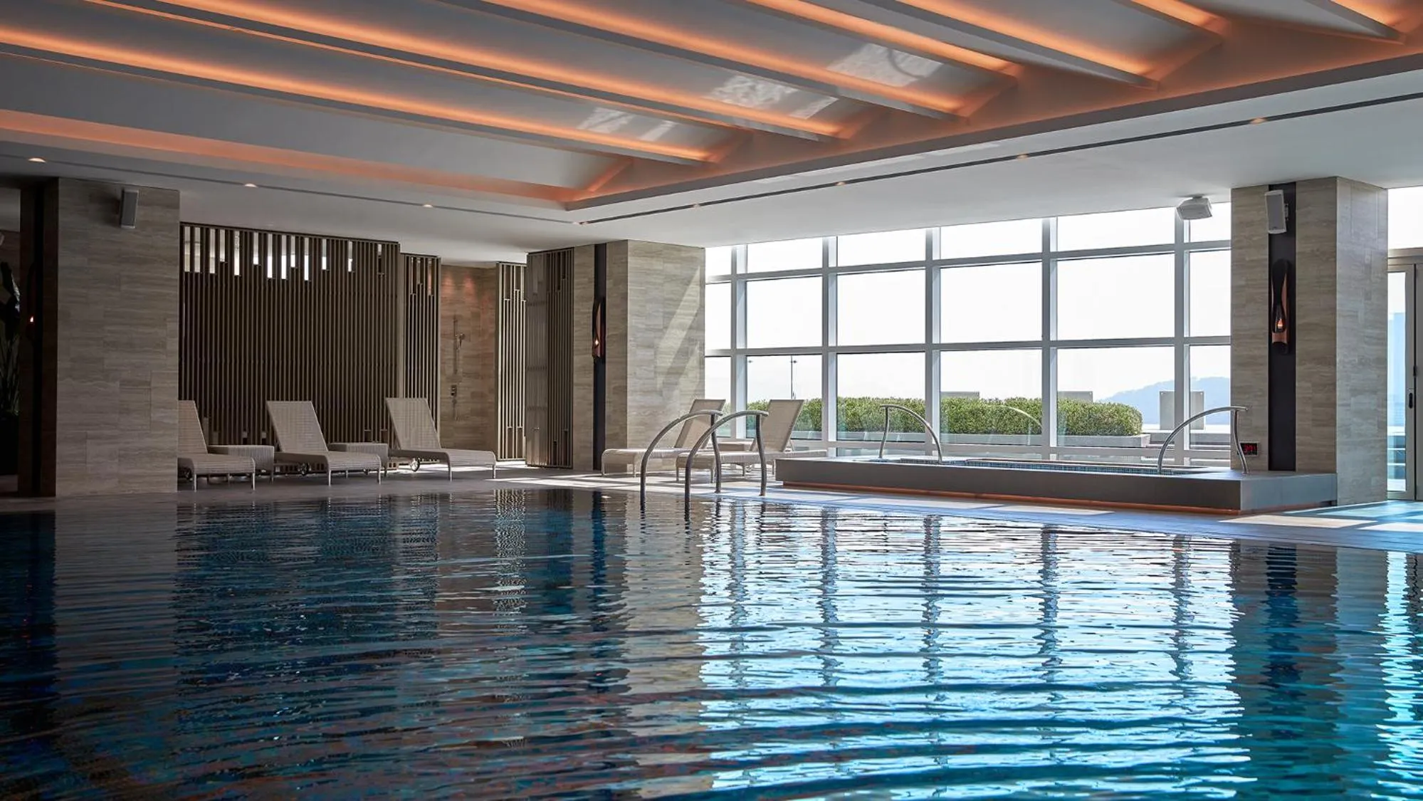 Swimming pool in Signiel Busan