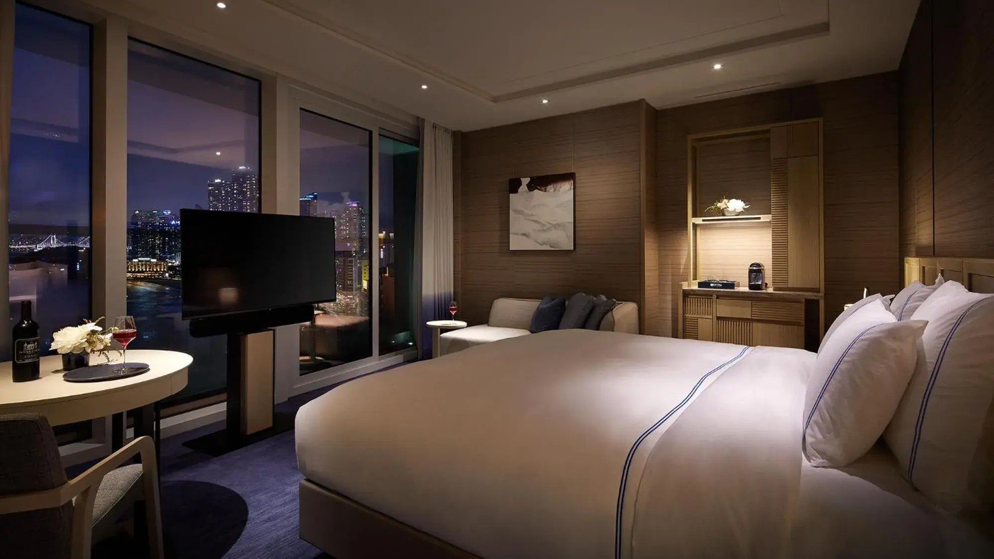 Premier Double Room with Ocean View in Signiel Busan Premier Double Room with Ocean View in Signiel Busan