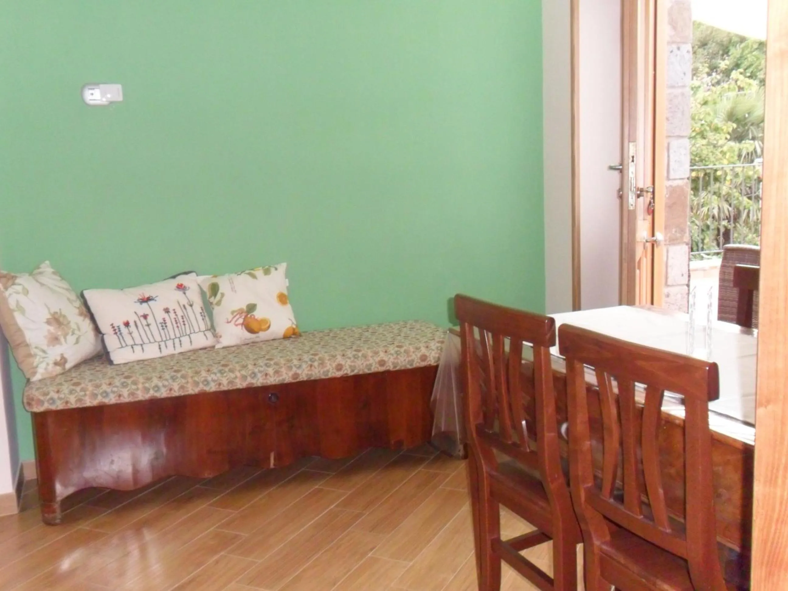 Dining area in Casa Vacanze Li Galli
