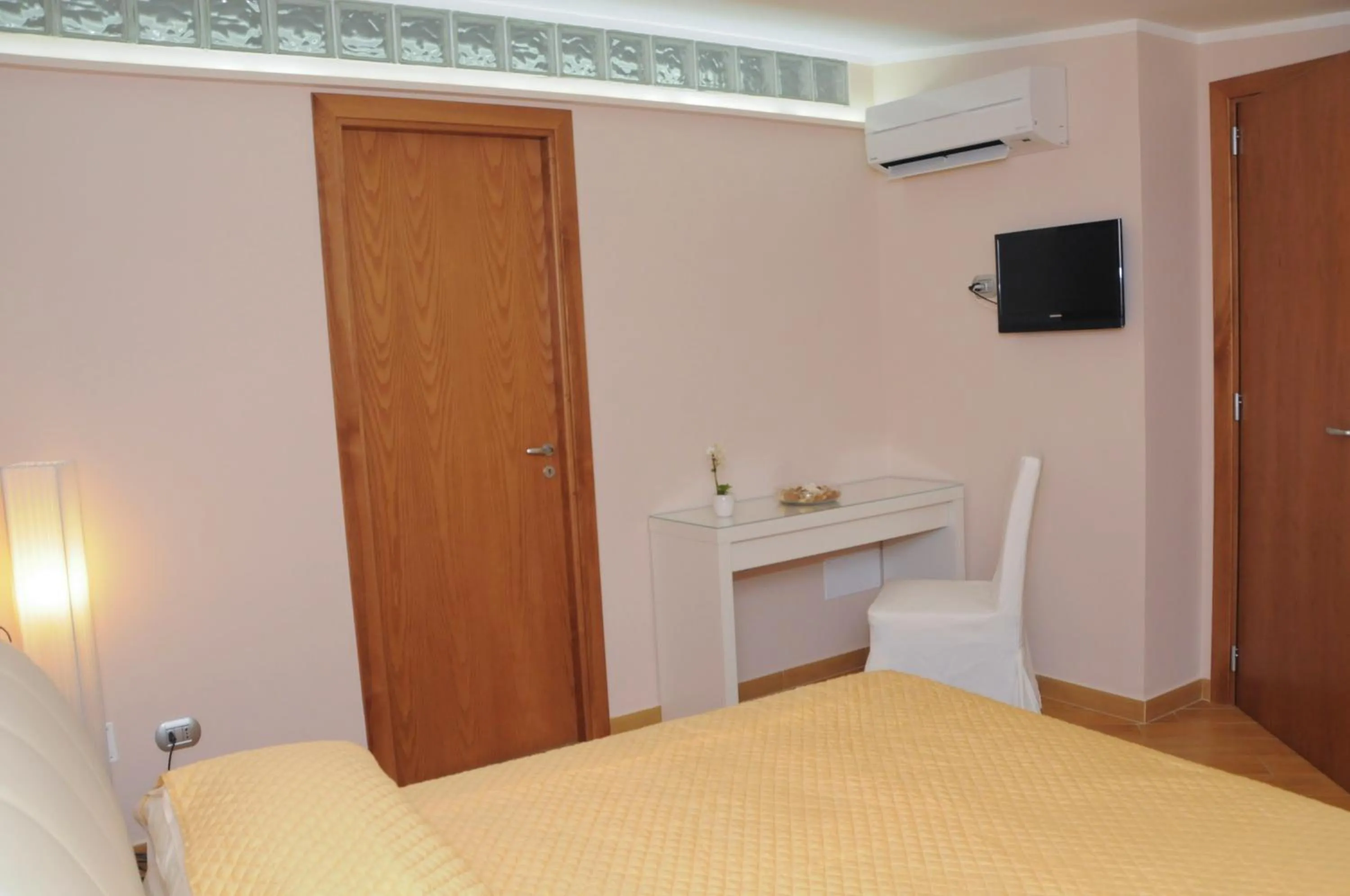 Bedroom, Bed in Casa Vacanze Li Galli