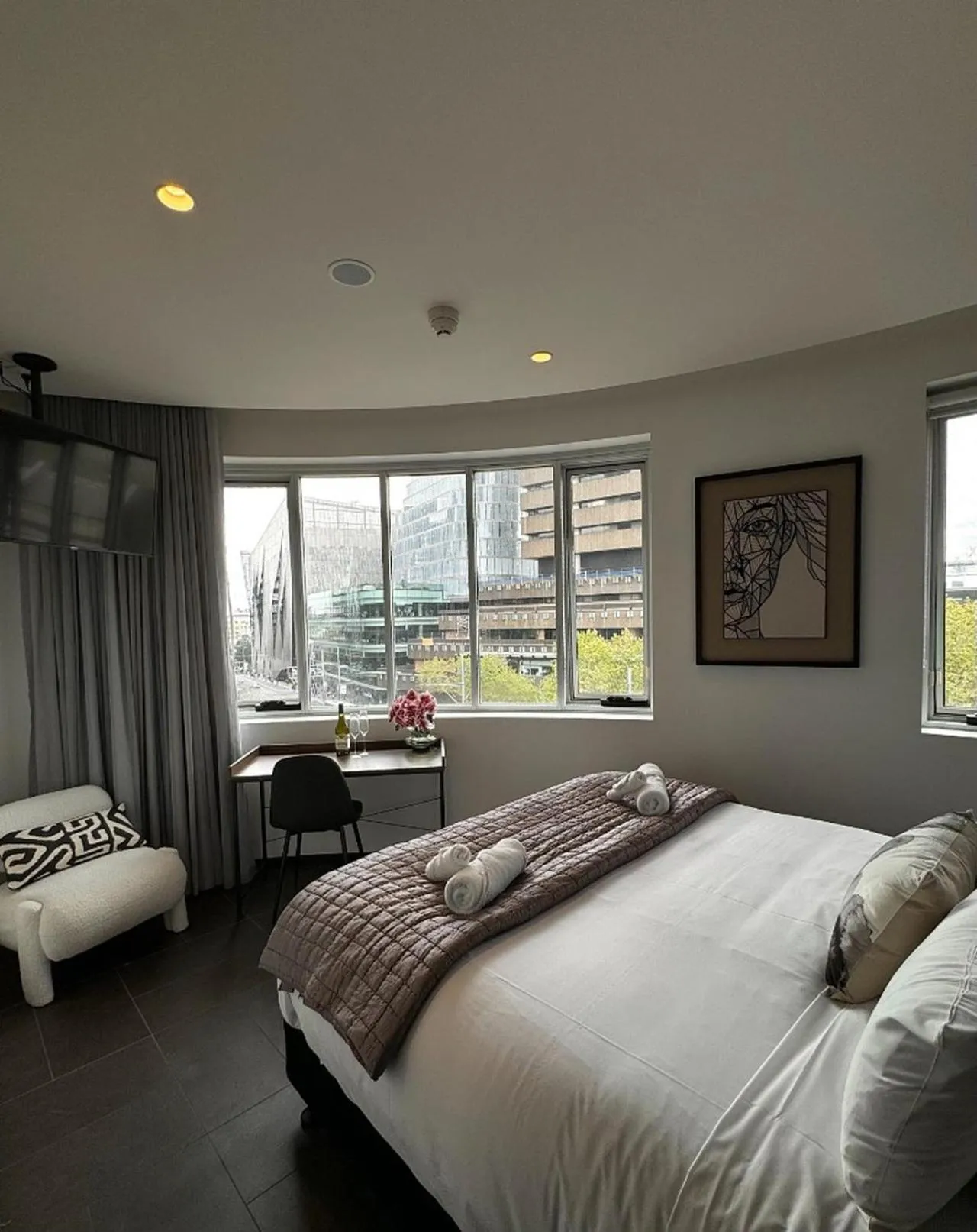 View (from property/room), Bed in Spice On Broadway