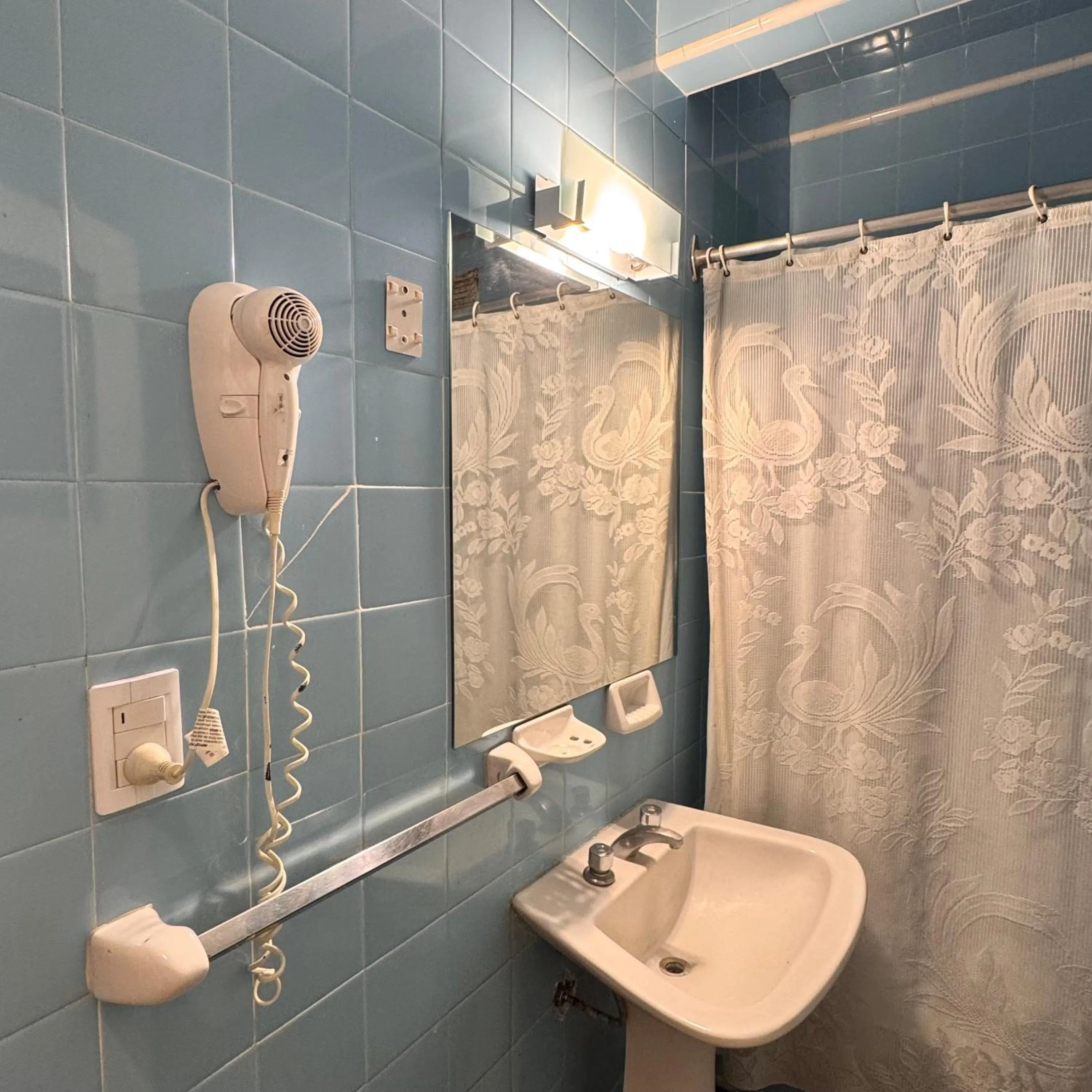 Estocolmo Hotel by bund