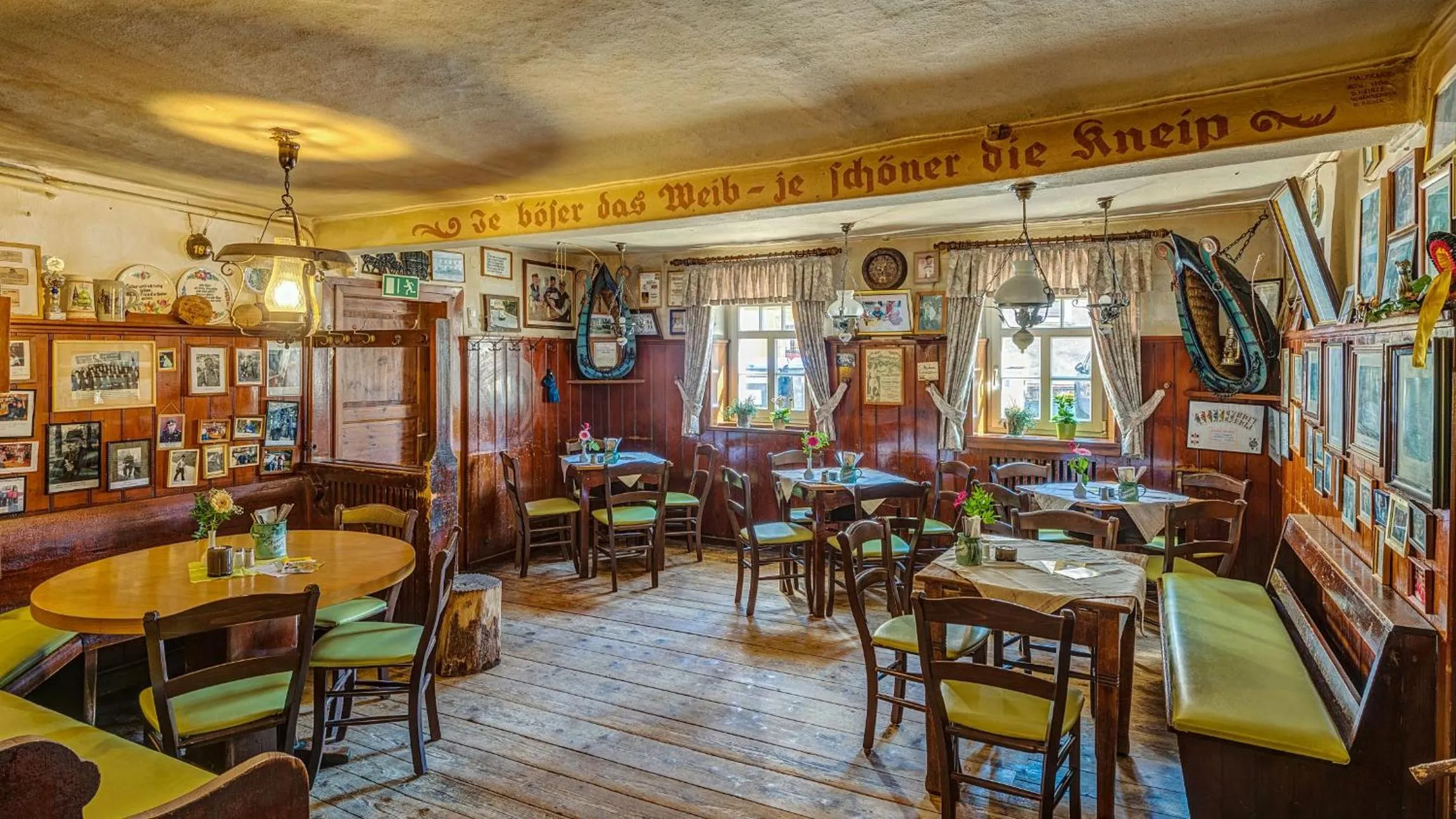 Restaurant/places to eat in Hotel zur Kanone