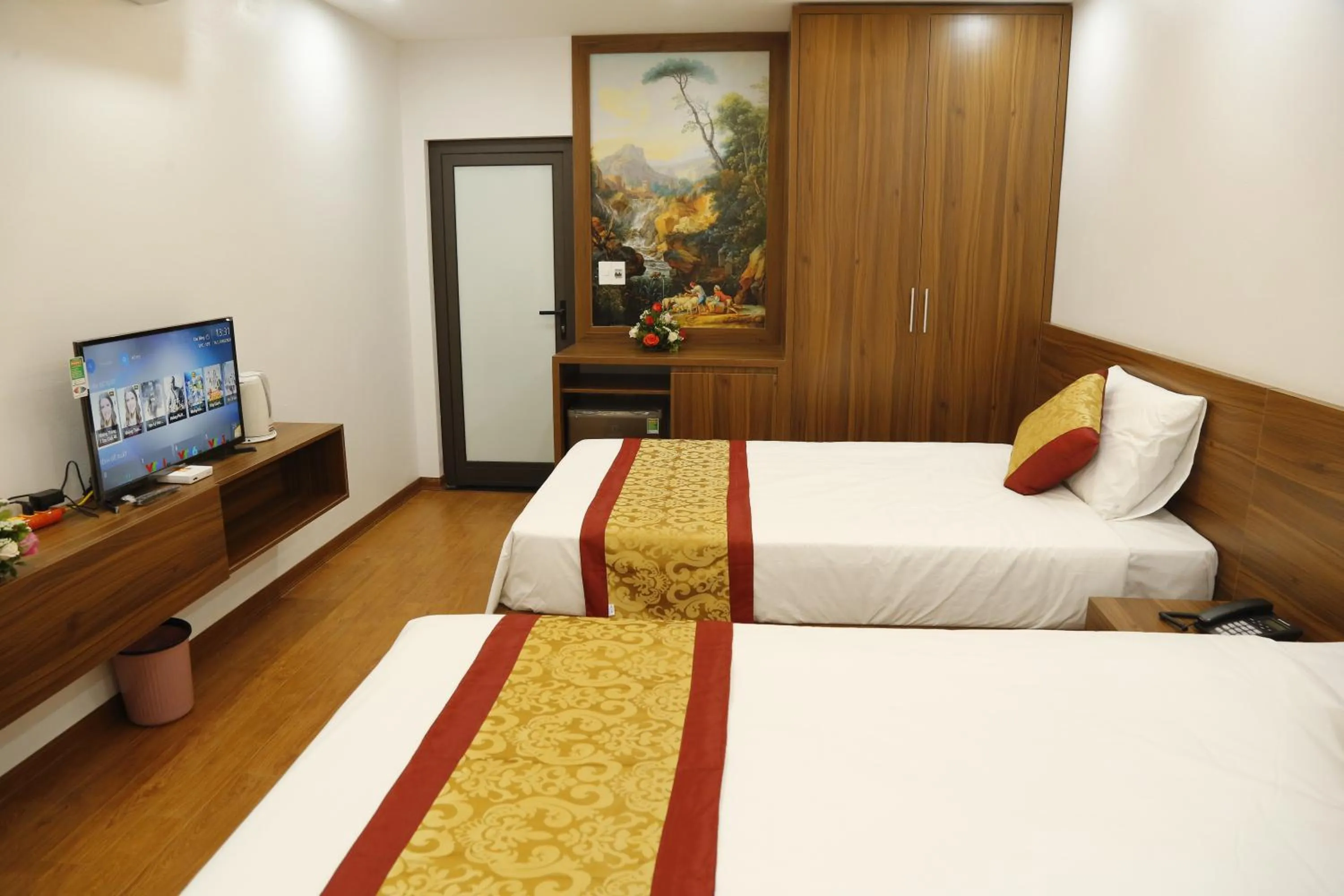 Bed in Bảo Ngọc Diamond Hotel