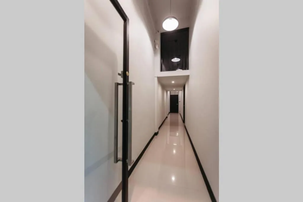 S1 Large Duplex Silom 3 Beds, Full Kitchen WIFI