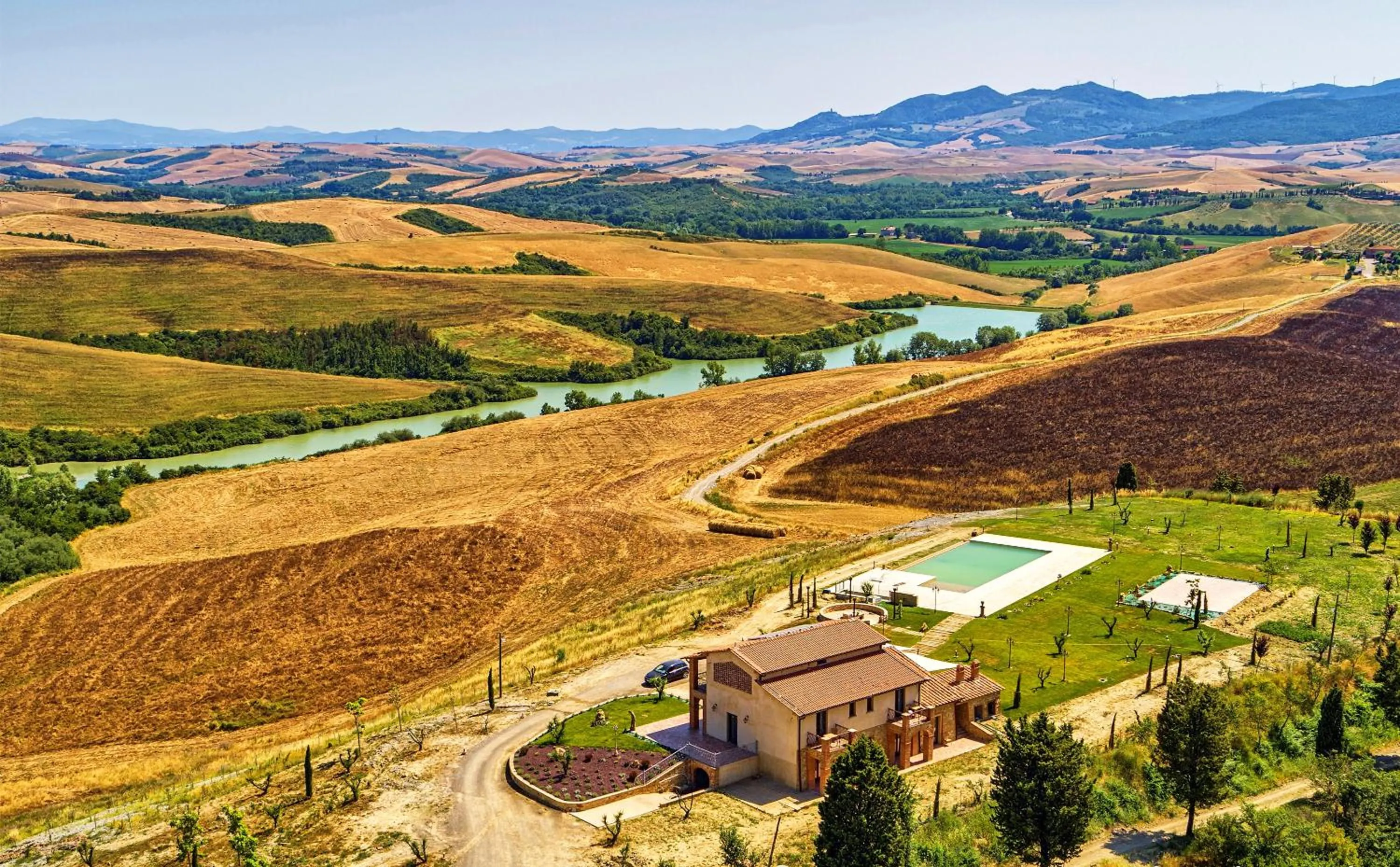 Villa Massimiliano by PosarelliVillas