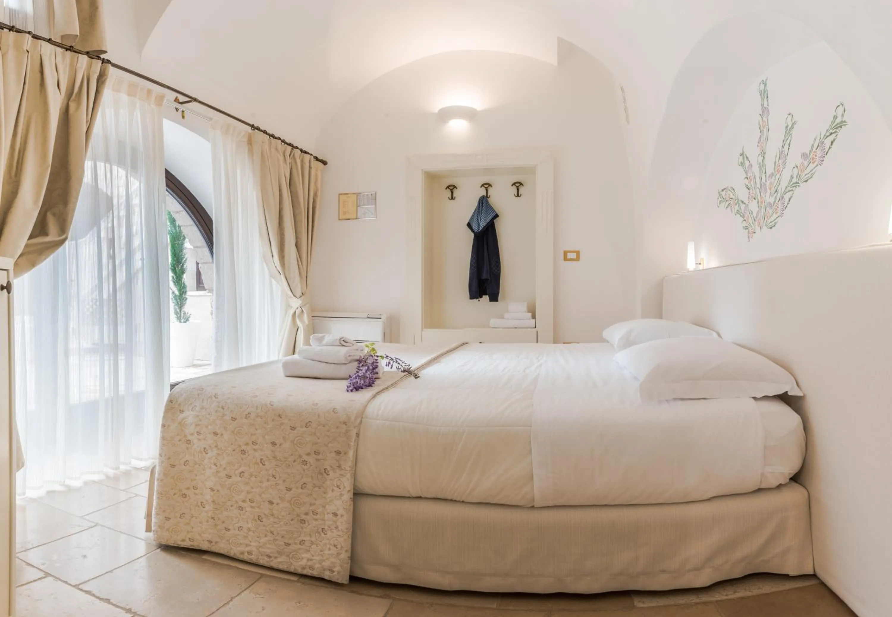 Photo of the whole room, Bed in Dimora Dell'Osanna