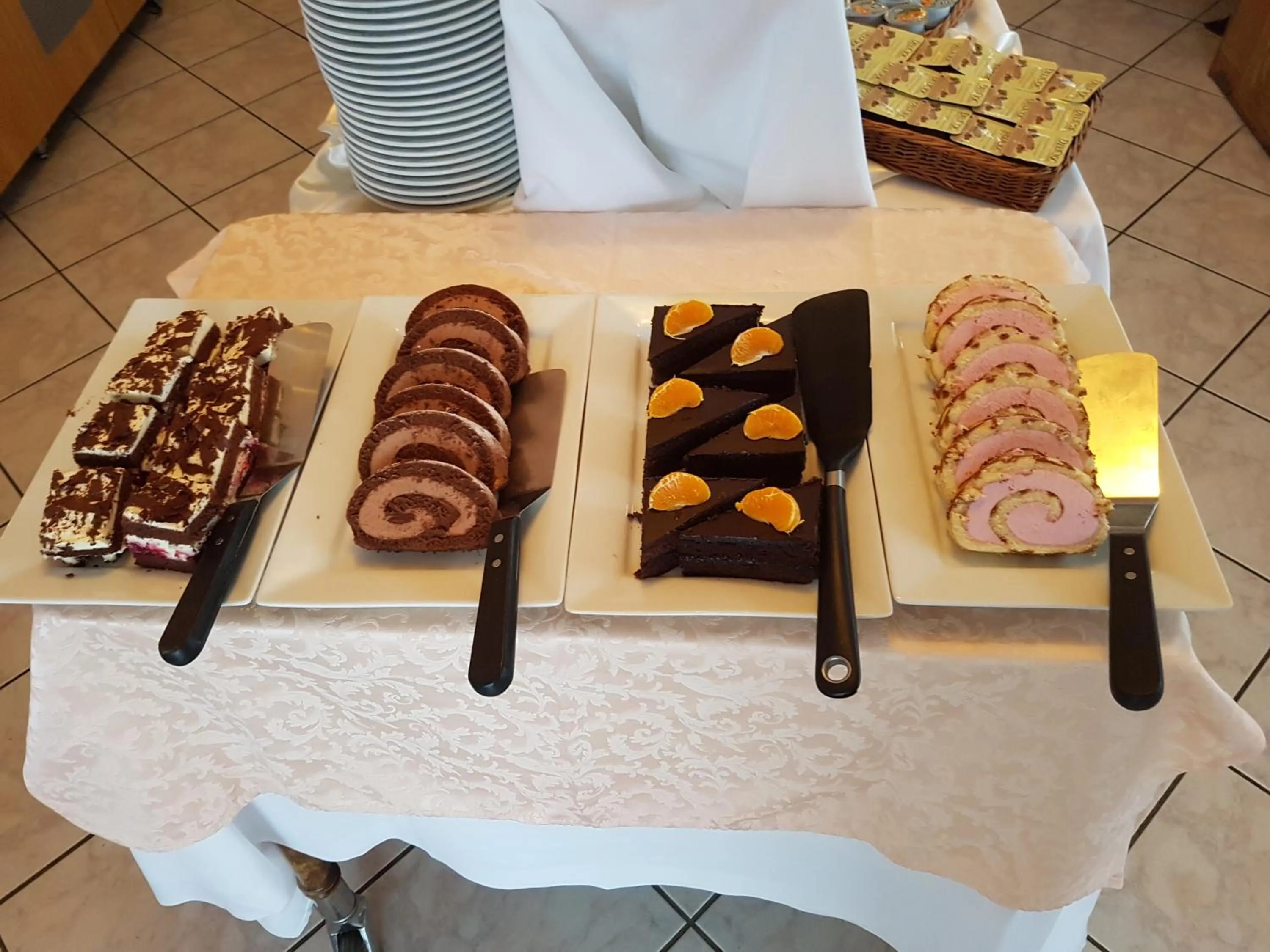 Buffet breakfast in Hotel Etschquelle