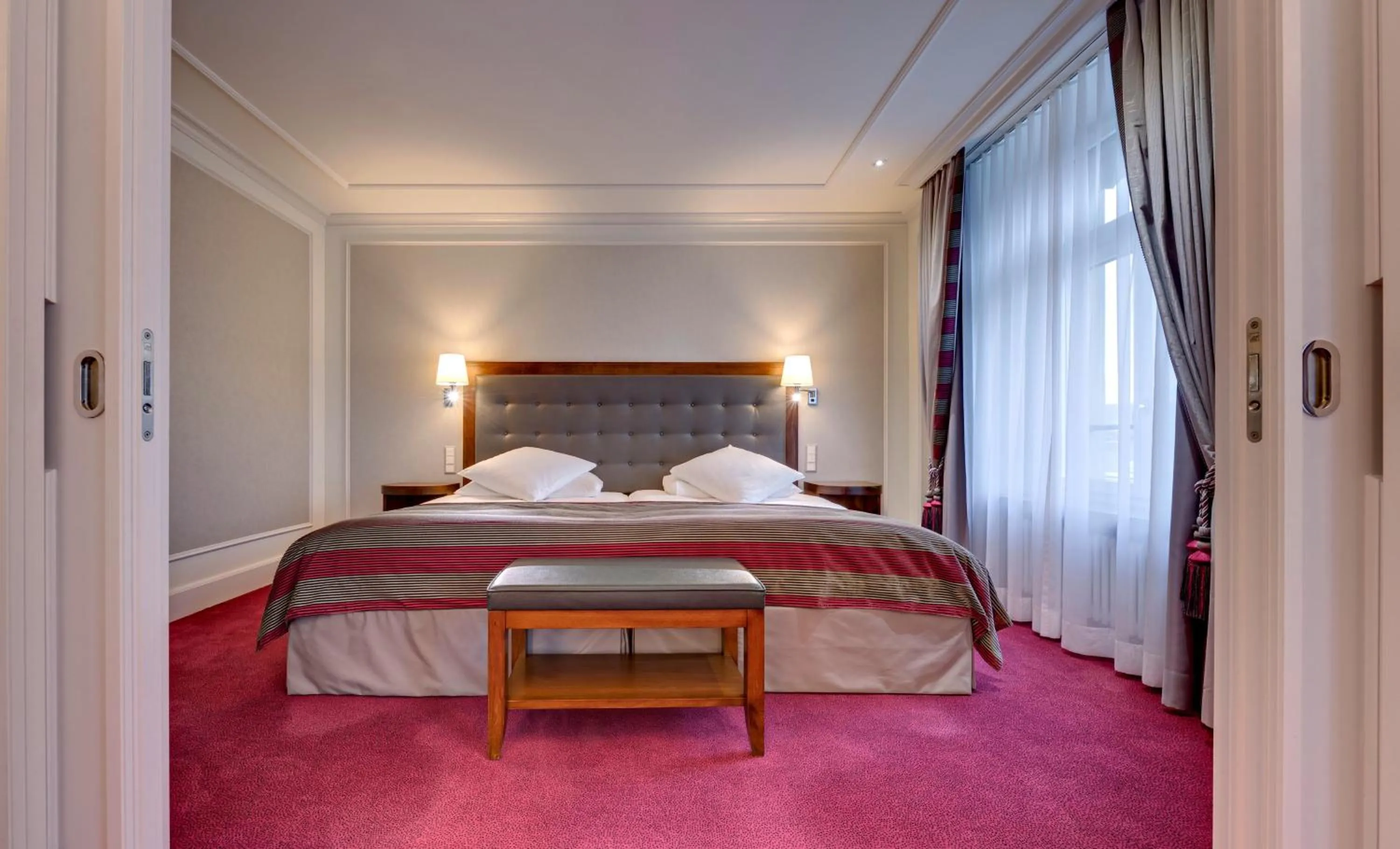 Bed in The Dufour by Hotel Schweizerhof Zürich