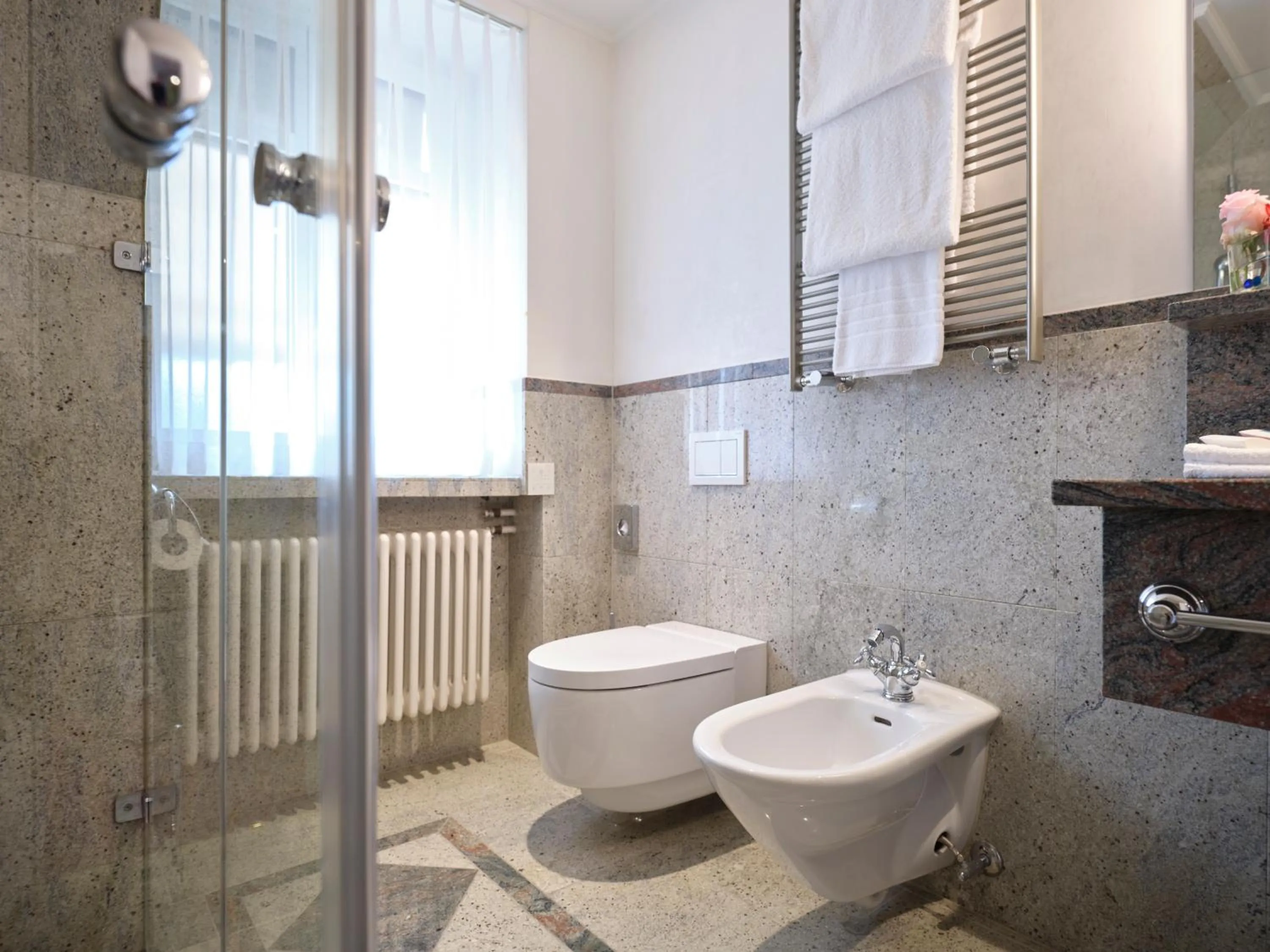 Bathroom in The Dufour by Hotel Schweizerhof Zürich