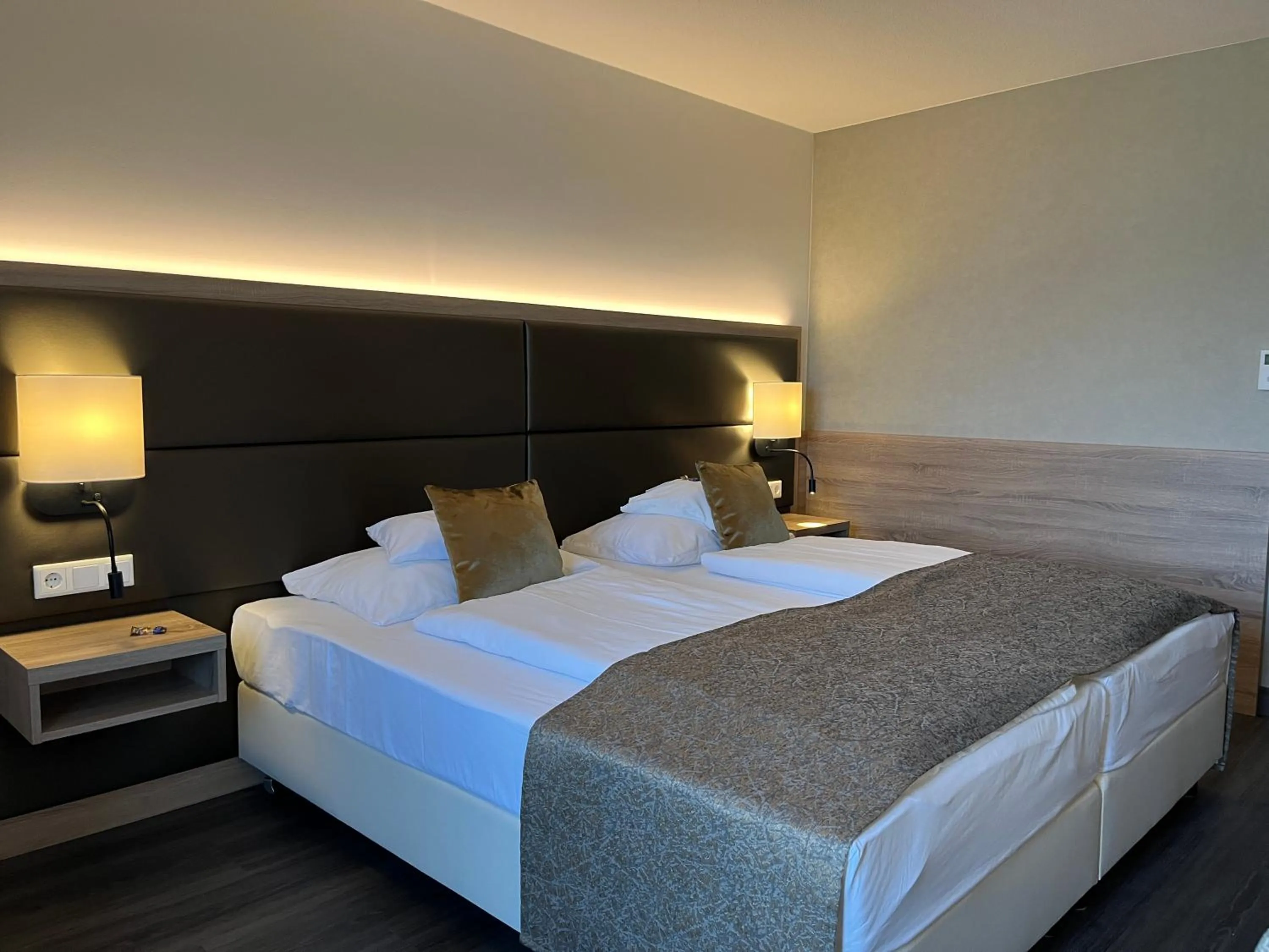 Photo of the whole room, Bed in Flair Park Hotel Ilshofen