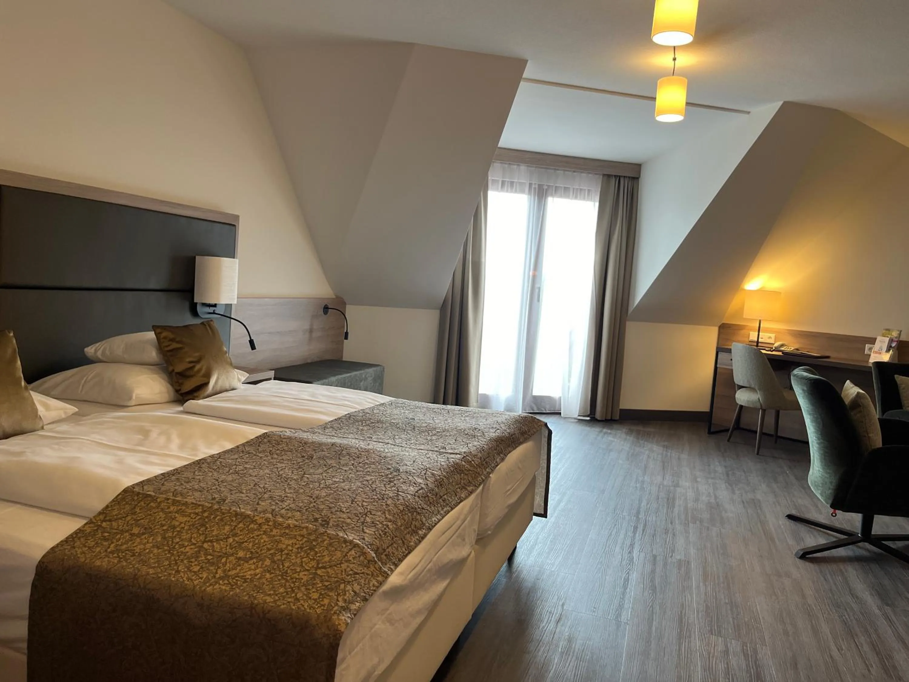 Photo of the whole room, Bed in Flair Park Hotel Ilshofen