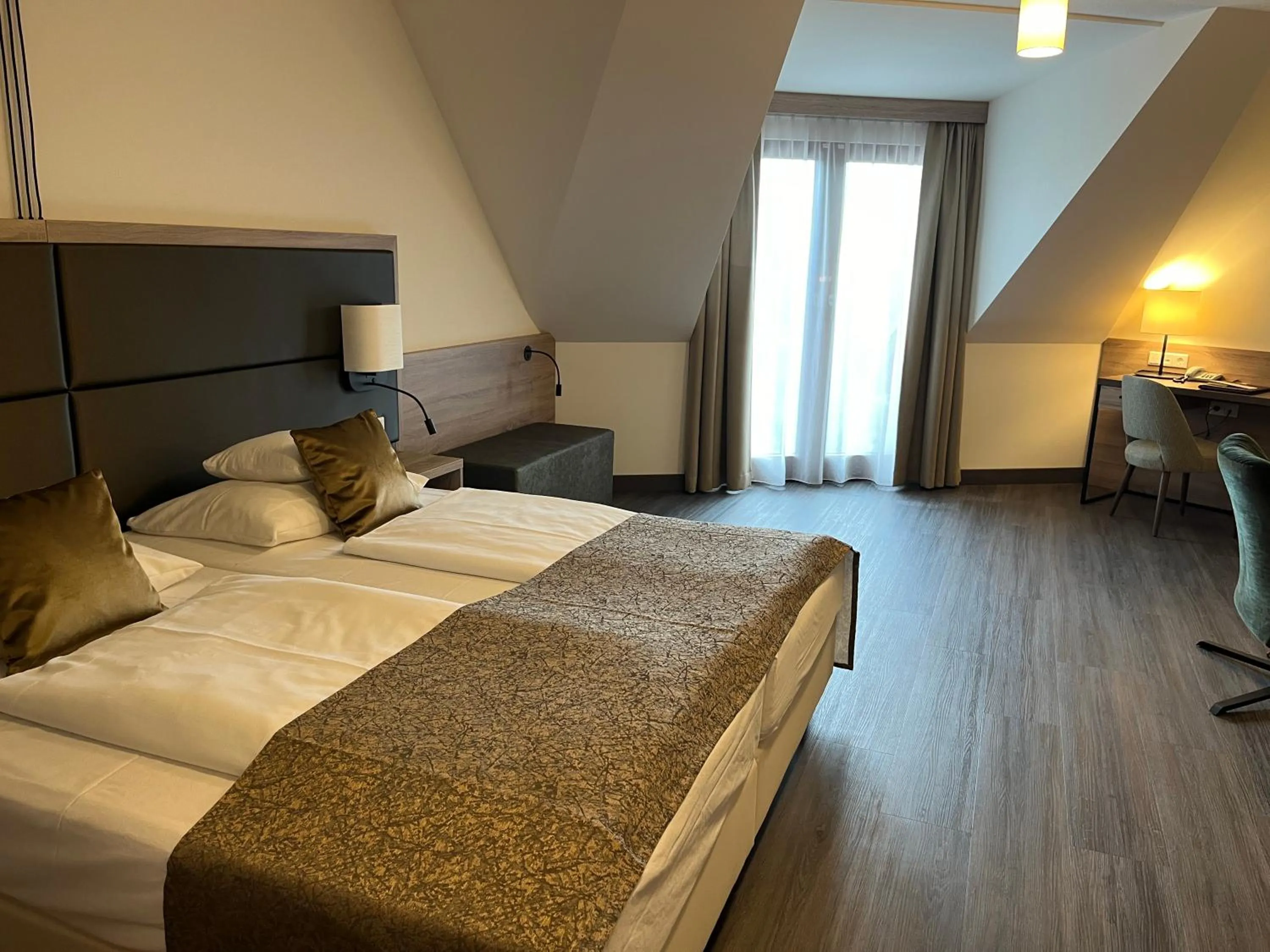 Photo of the whole room, Bed in Flair Park Hotel Ilshofen