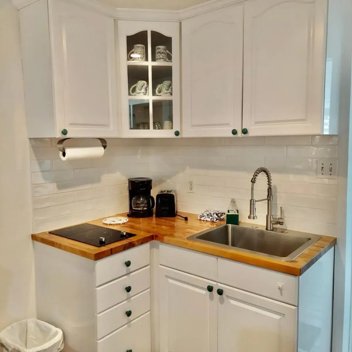 Deluxe Queen Studio in Twins Inn & Apartments Deluxe Queen Studio in Twins Inn & Apartments