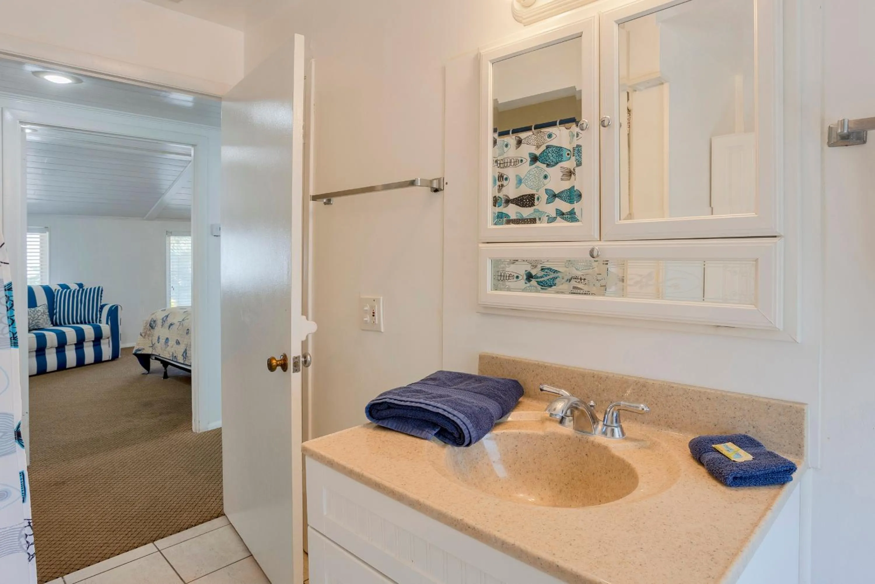 Bathroom in Twins Inn & Apartments