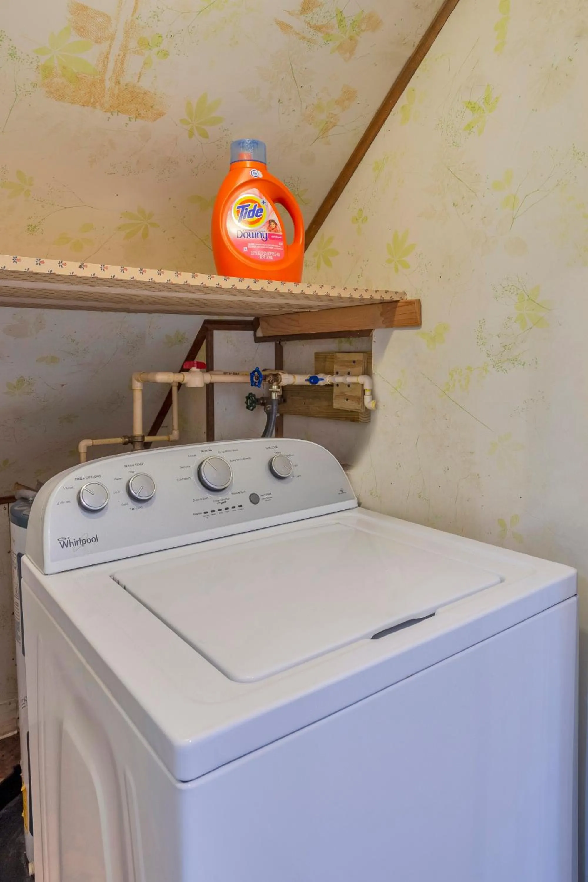 washing machine in Twins Inn & Apartments