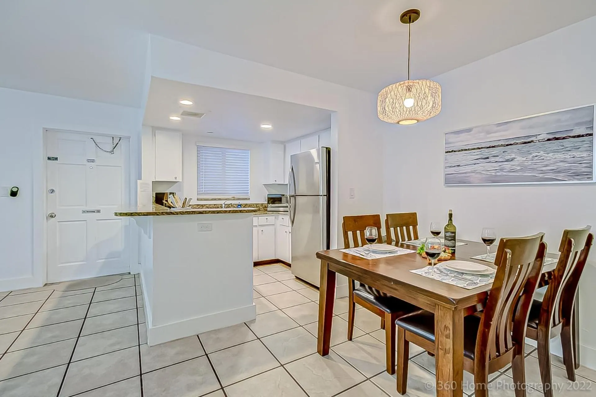 Dining area in Twins Inn & Apartments