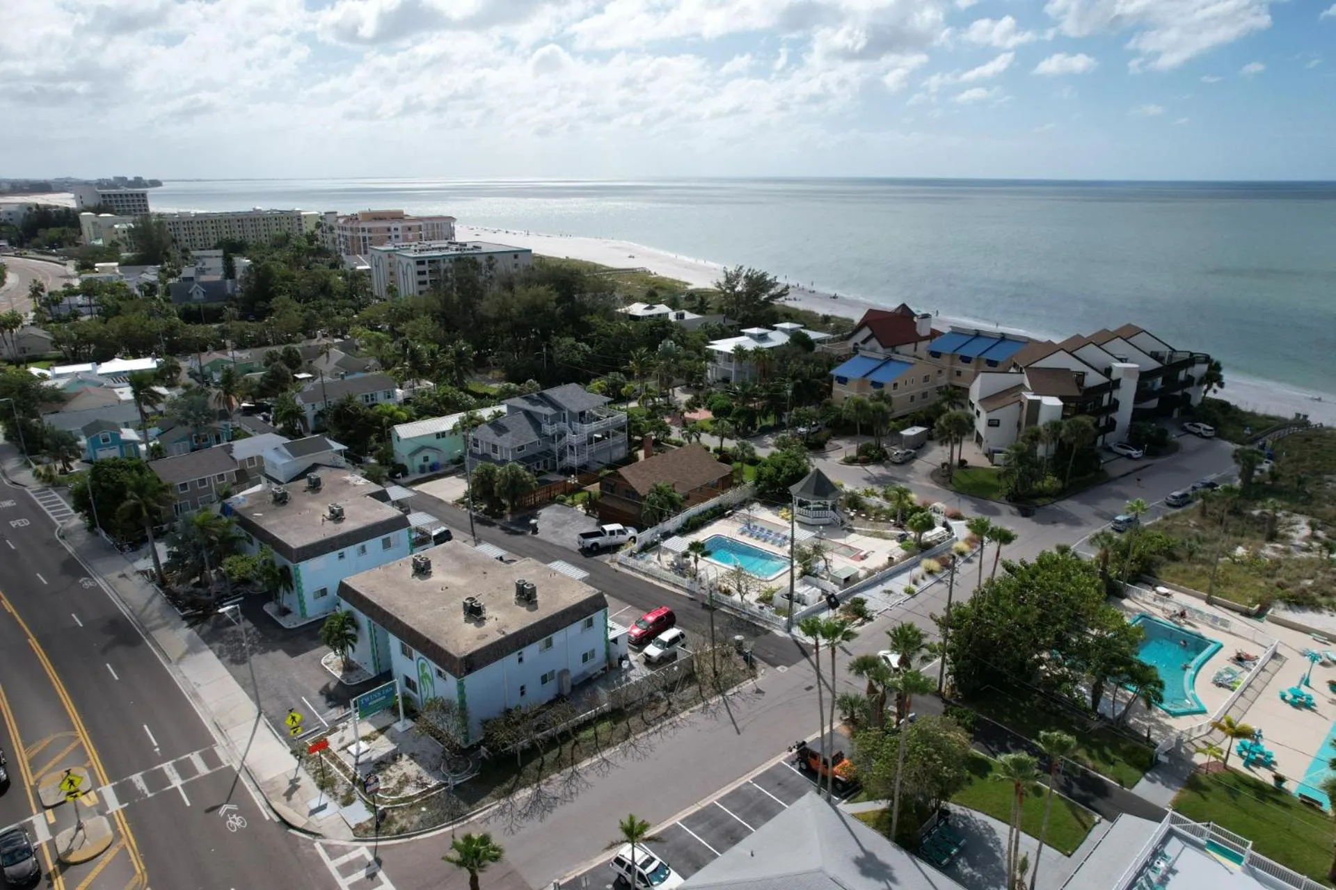 Beach in Twins Inn & Apartments