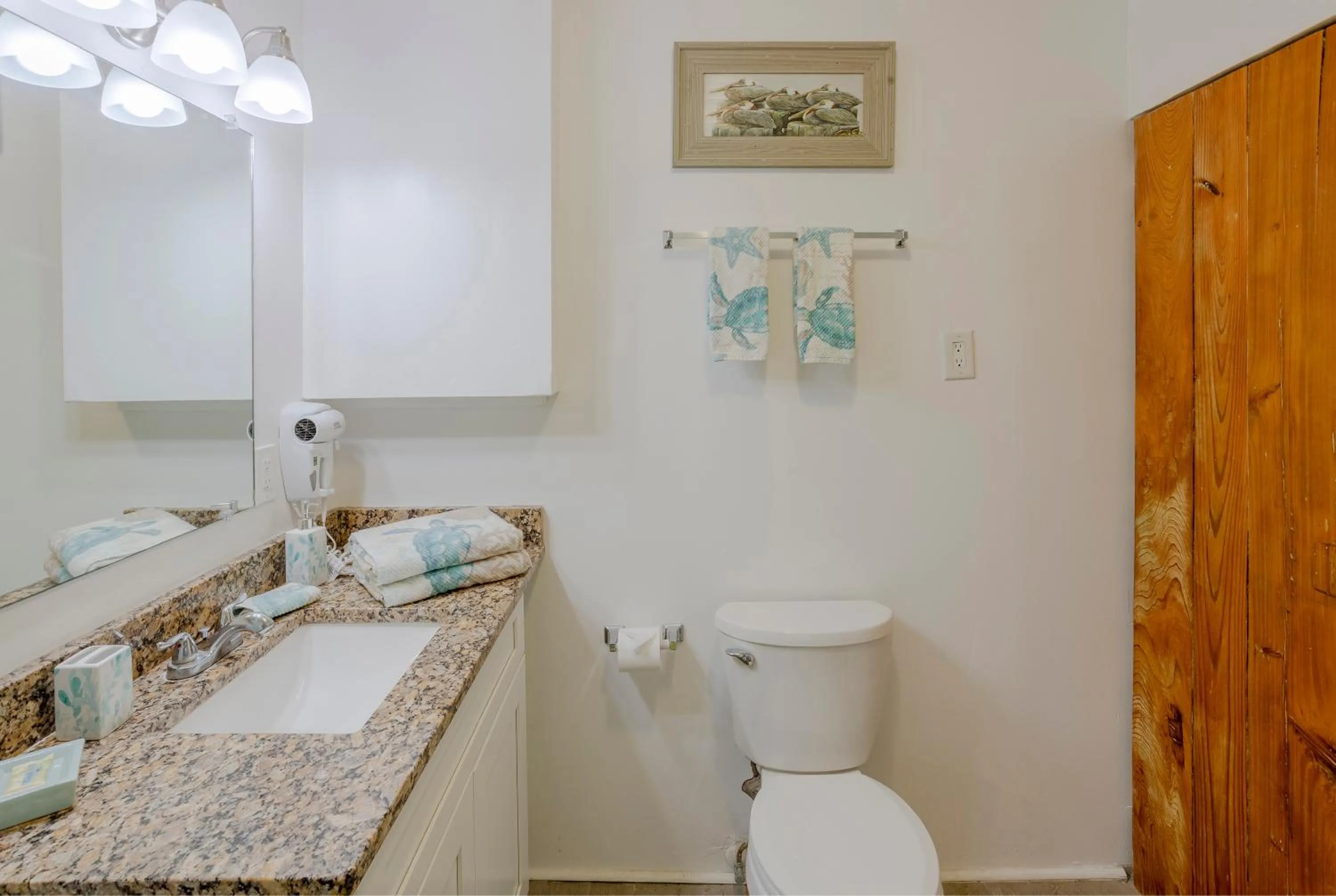 Toilet in Twins Inn & Apartments