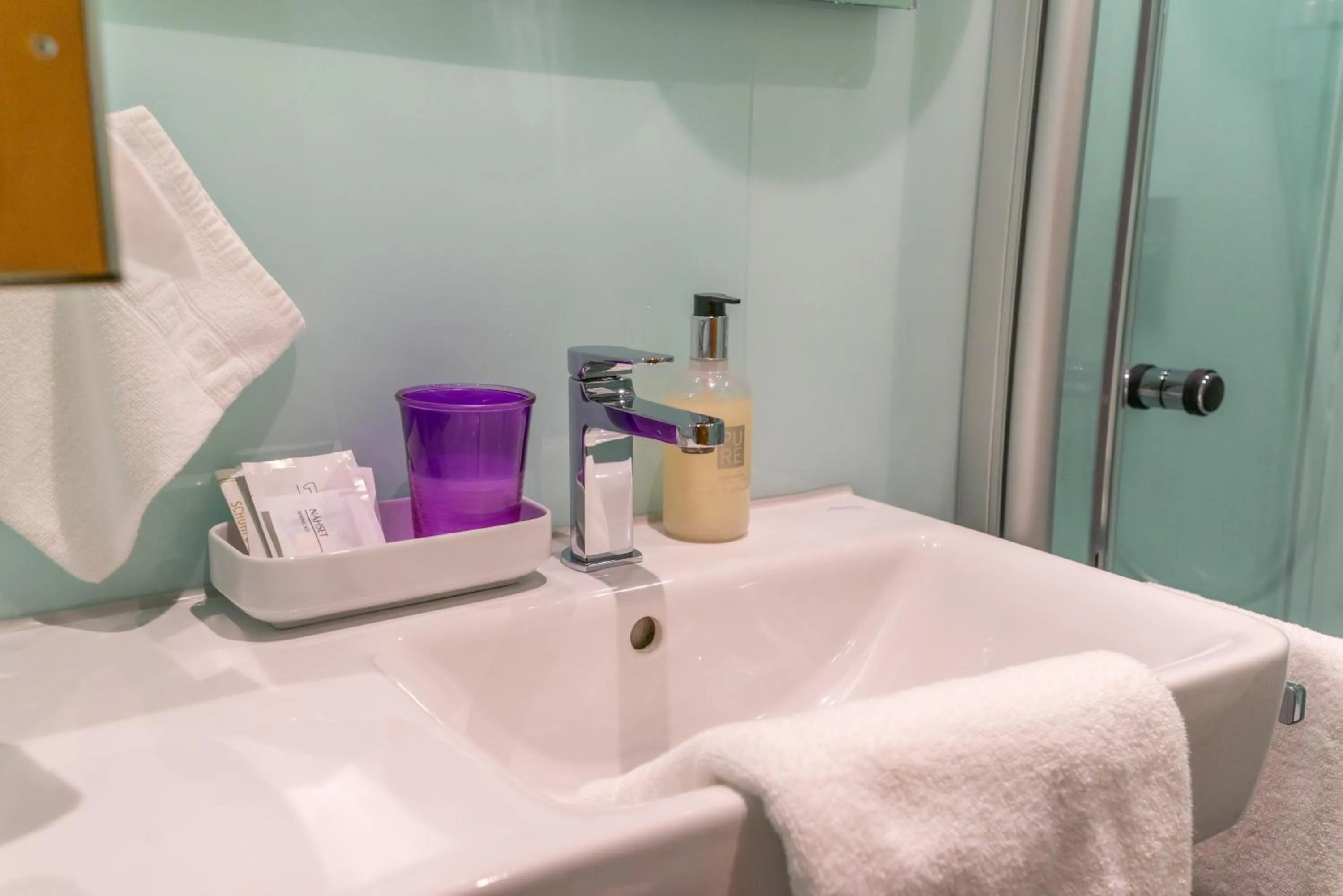 Bathroom in Stadt-gut-Hotel Filderhotel