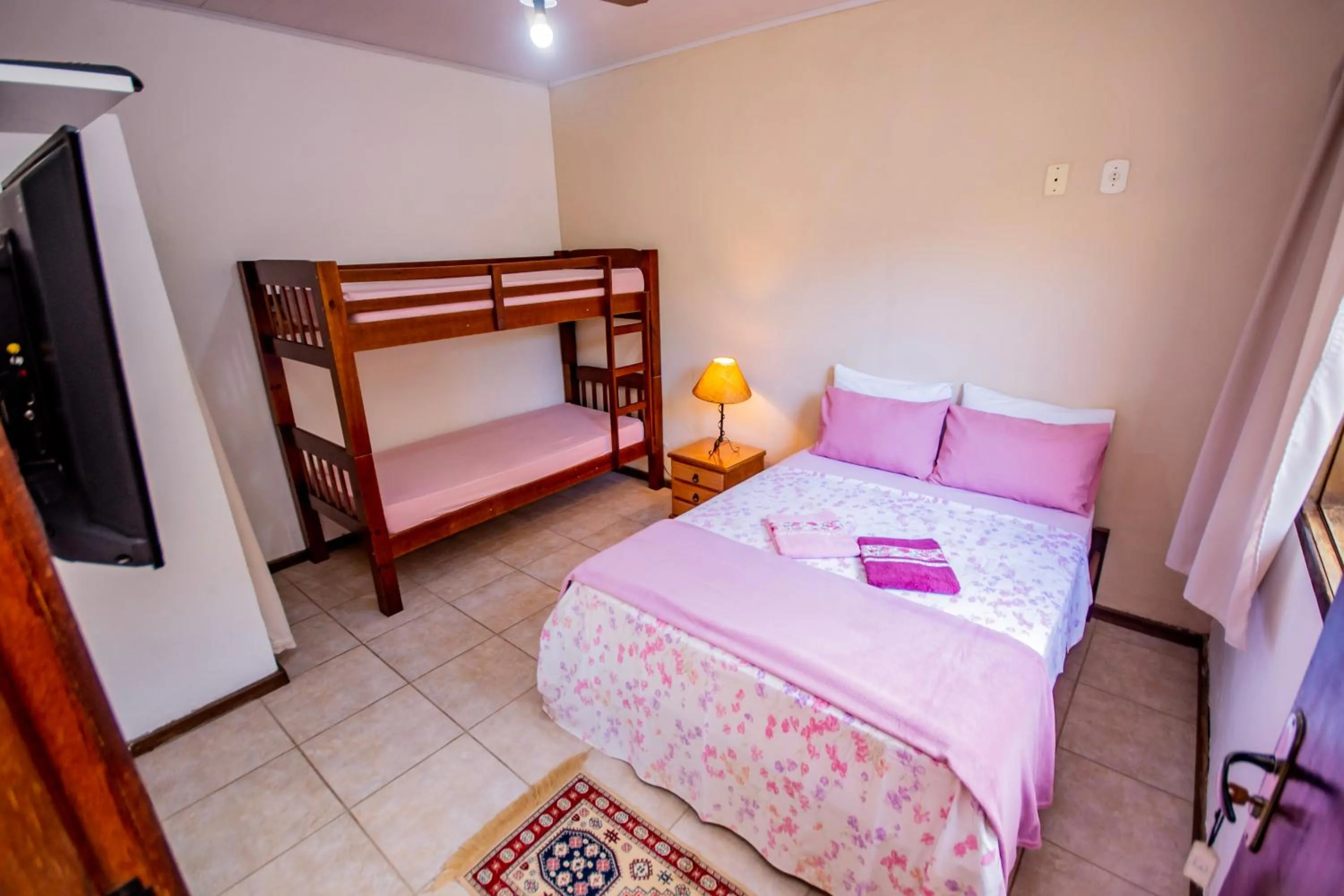 Photo of the whole room, Bed in Pousada Quatro Estações Paraty