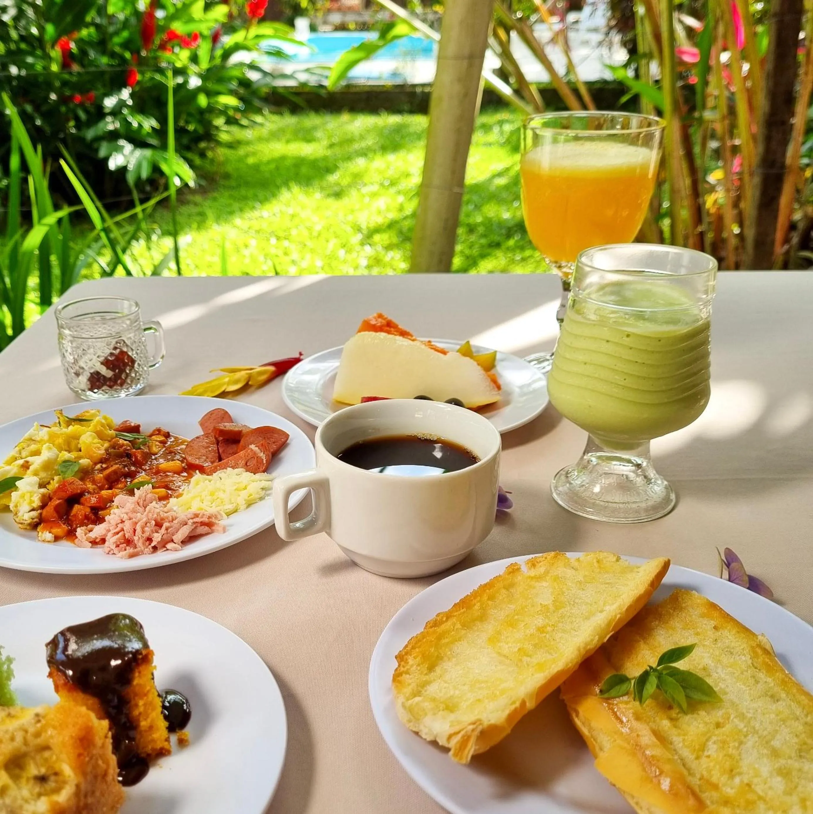 Food and drinks in Pousada Quatro Estações Paraty