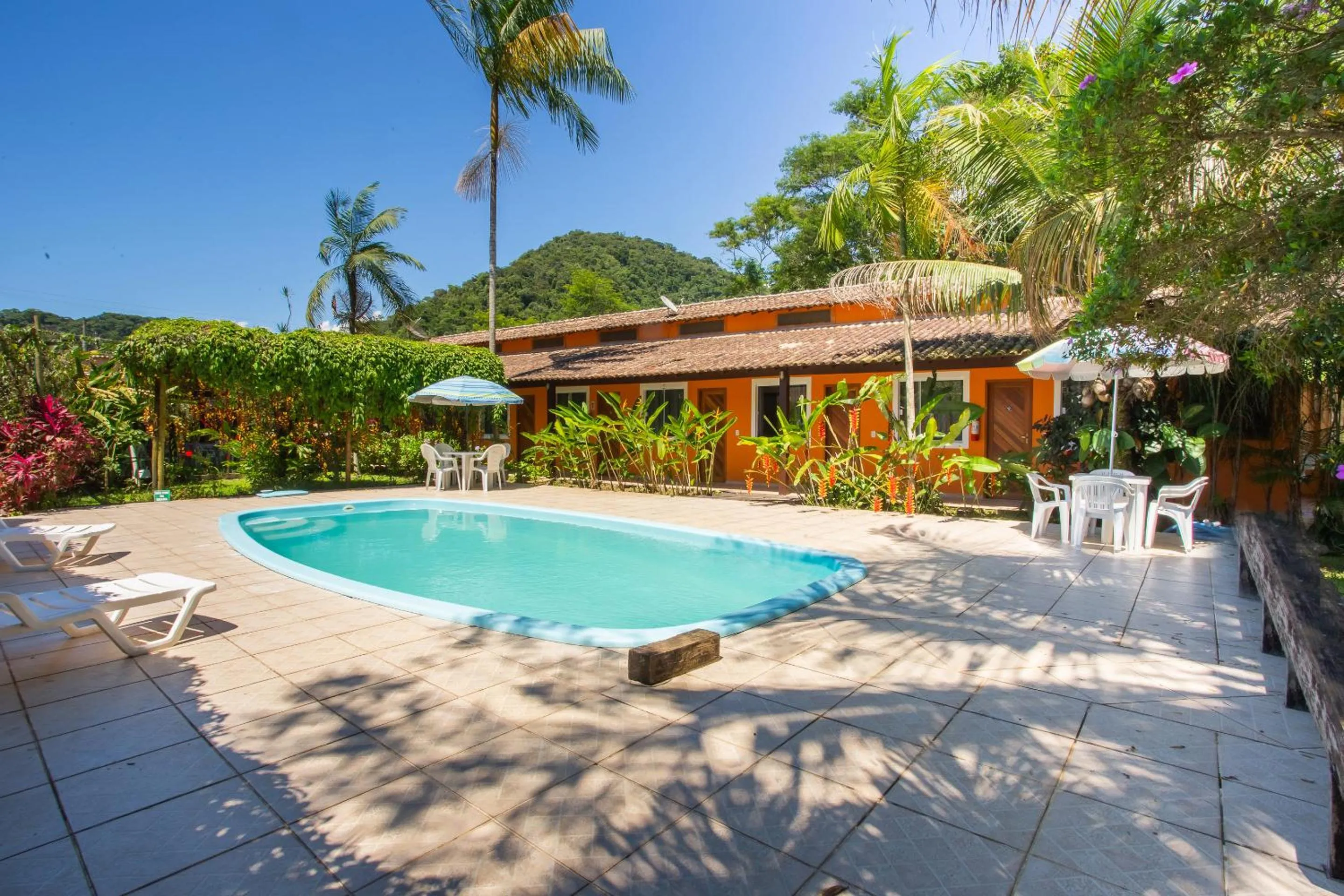 Swimming pool in Pousada Quatro Estações Paraty
