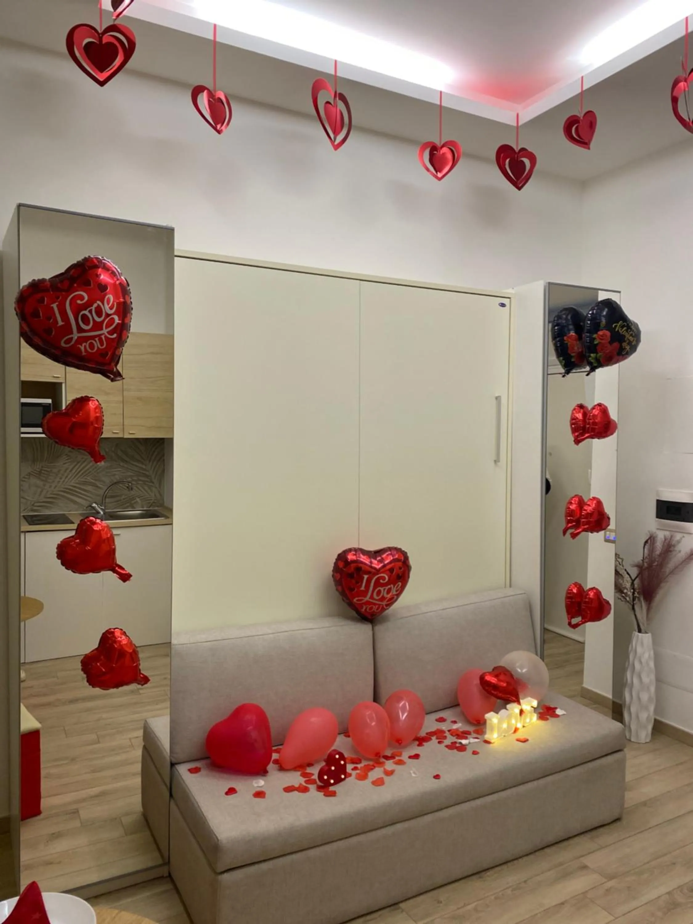 Photo of the whole room in B&b Napoli da vivere