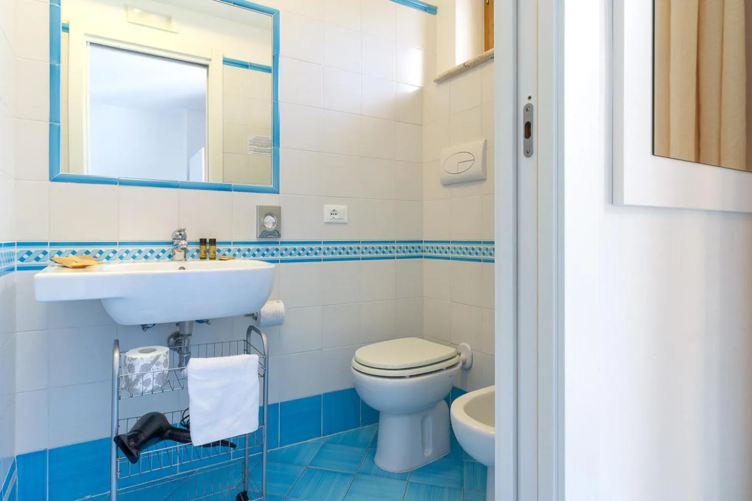 Shower in B&B Sperlonga