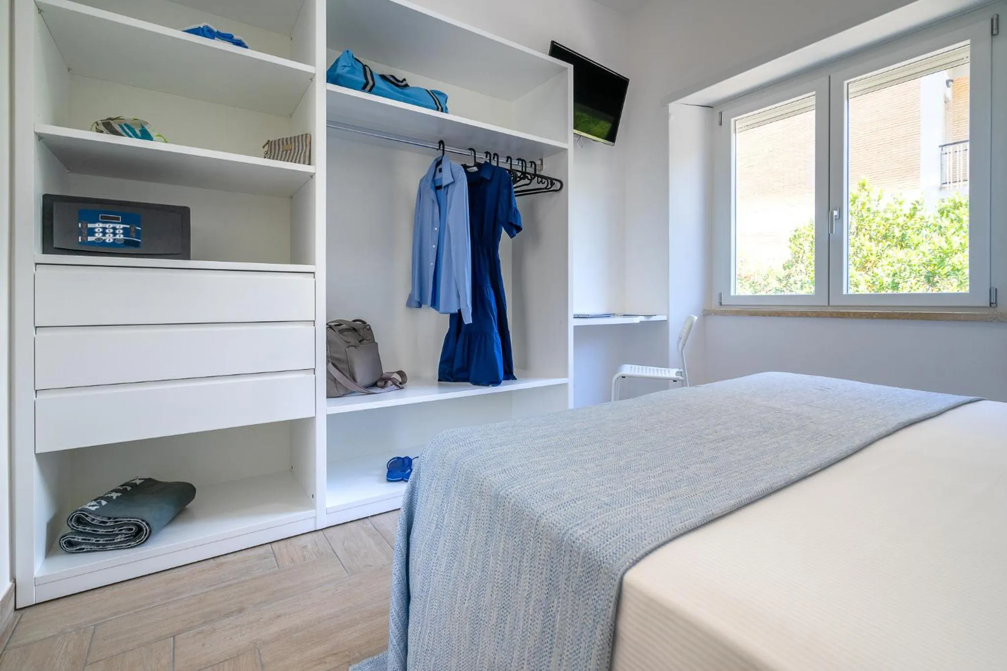 TV and multimedia, Bed in B&B Sperlonga