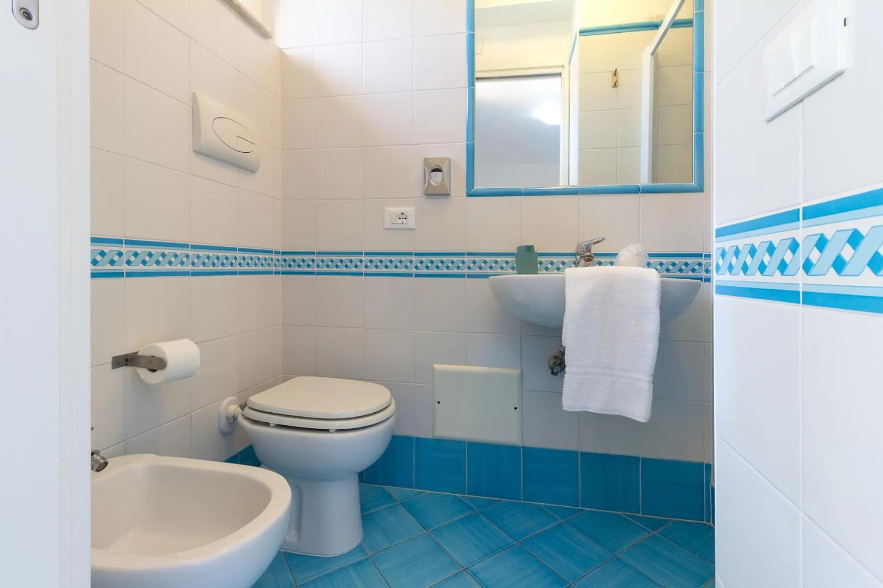 Shower in B&B Sperlonga