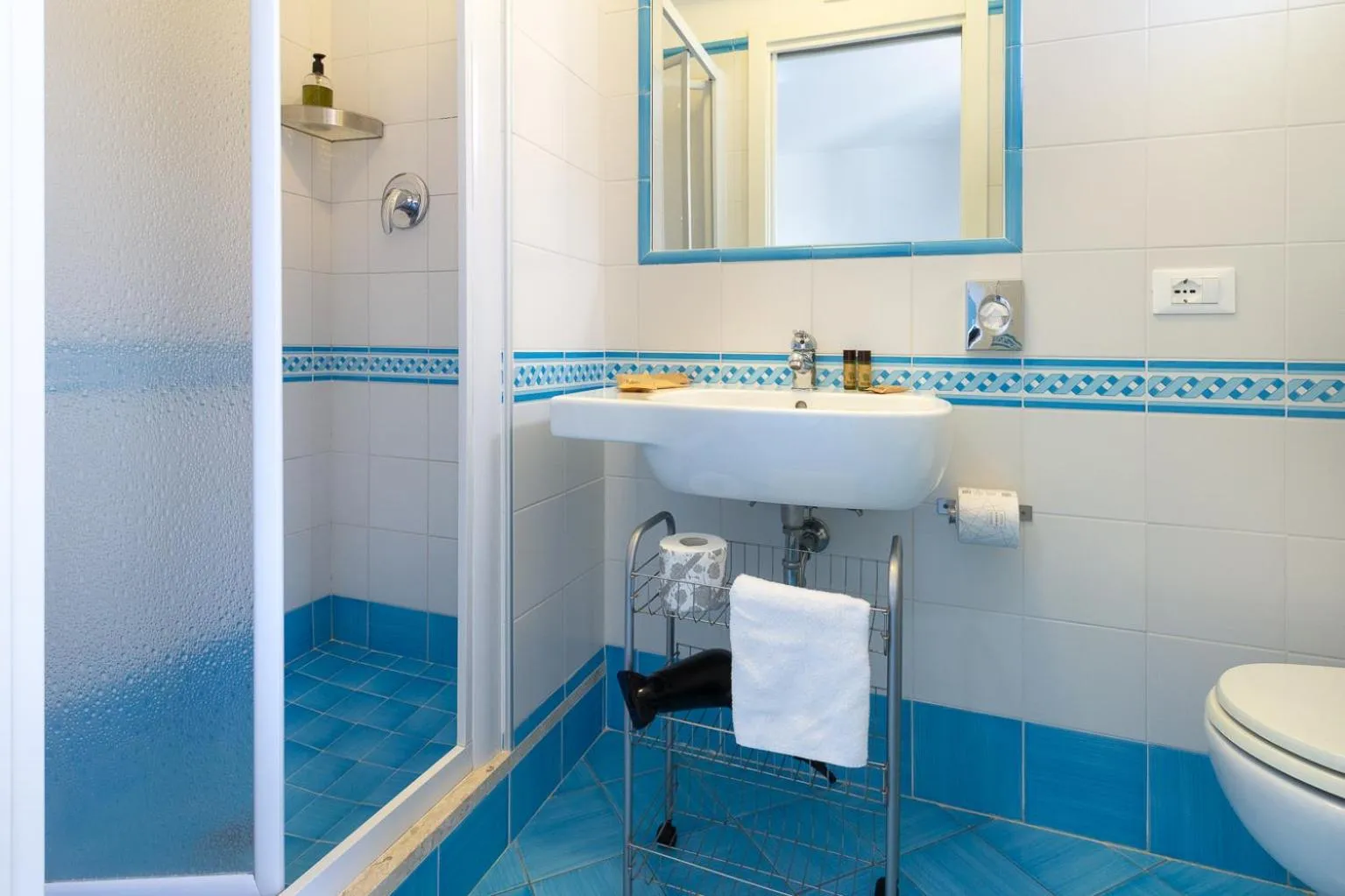 Shower in B&B Sperlonga