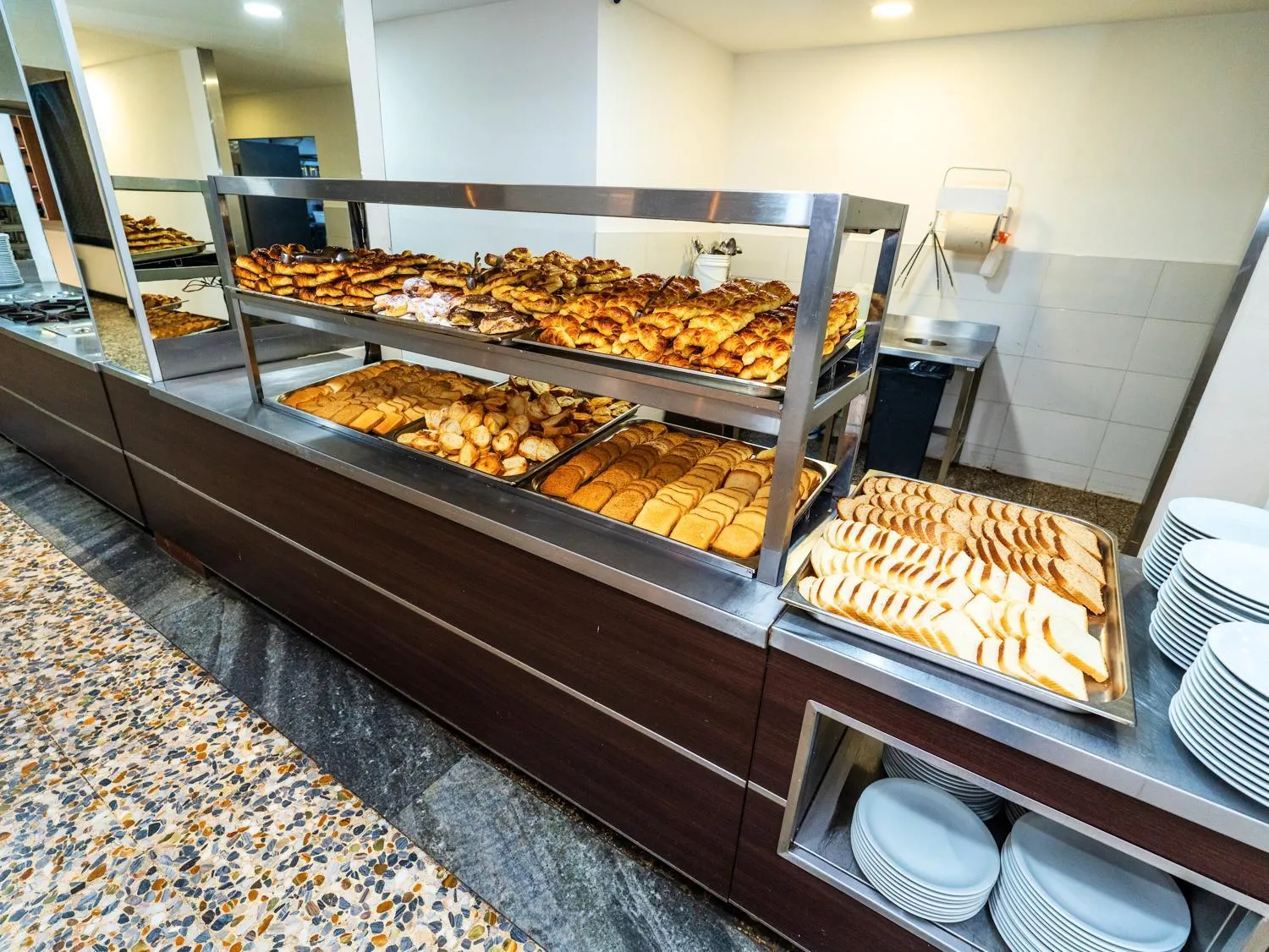 Food and drinks in Luz y Fuerza - All Inclusive