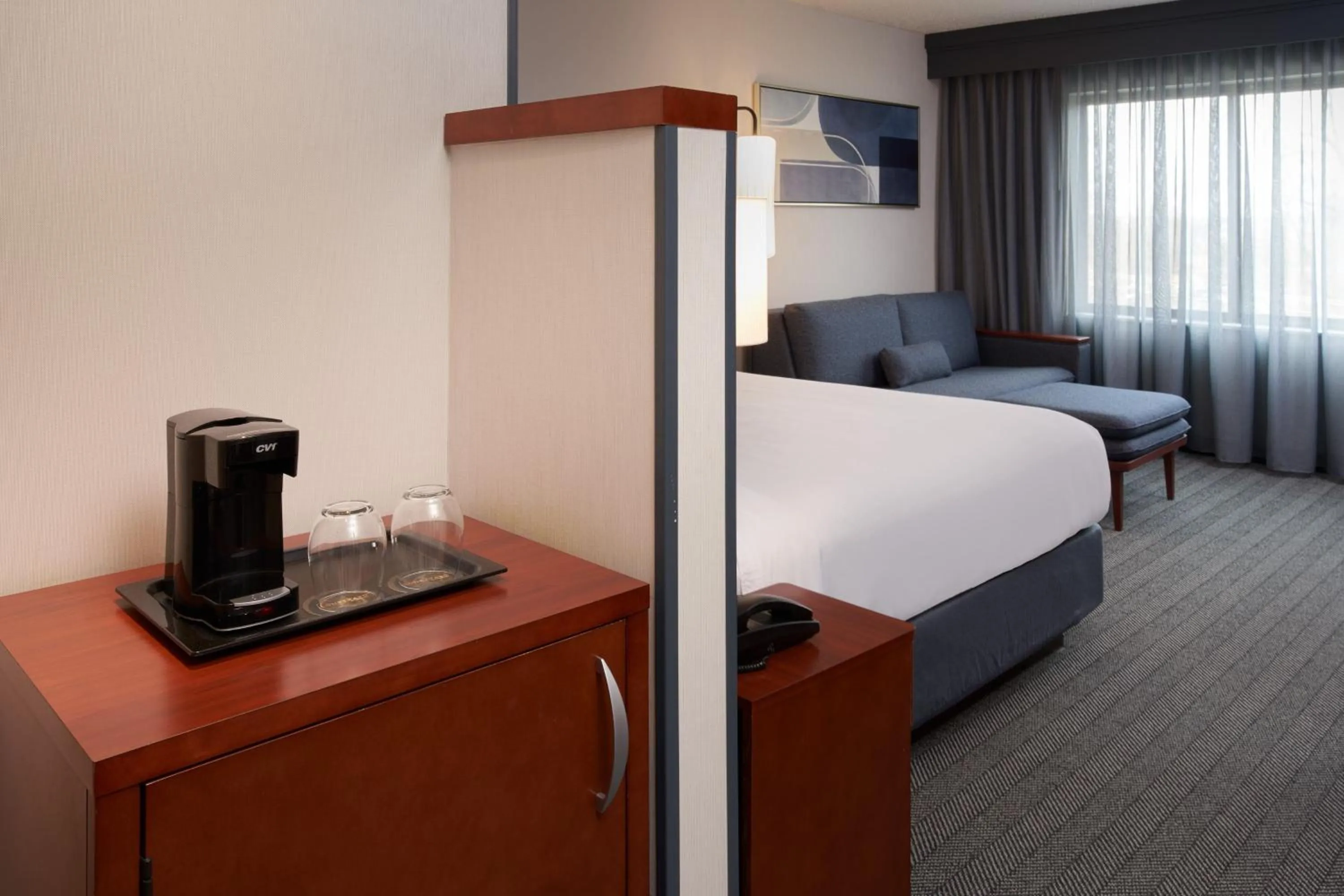Photo of the whole room, Bed in Courtyard by Marriott Glassboro Rowan University