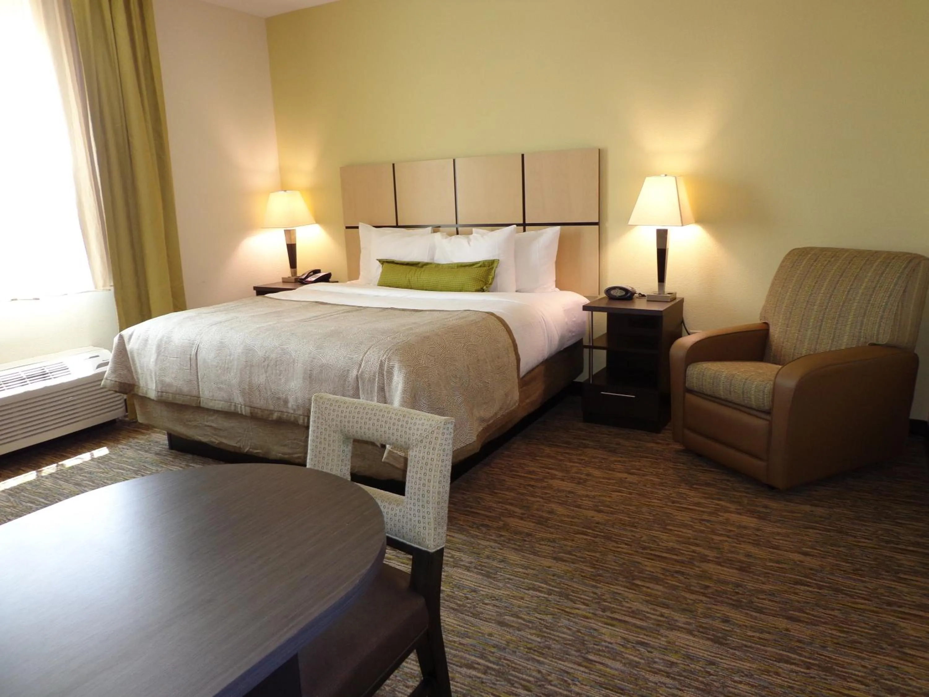 Photo of the whole room, Bed in Candlewood Suites Odessa by IHG